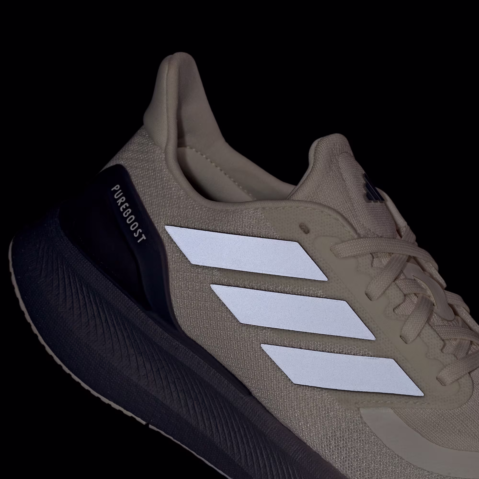Adidas მამაკაცის სპორტული ფეხსაცმელი