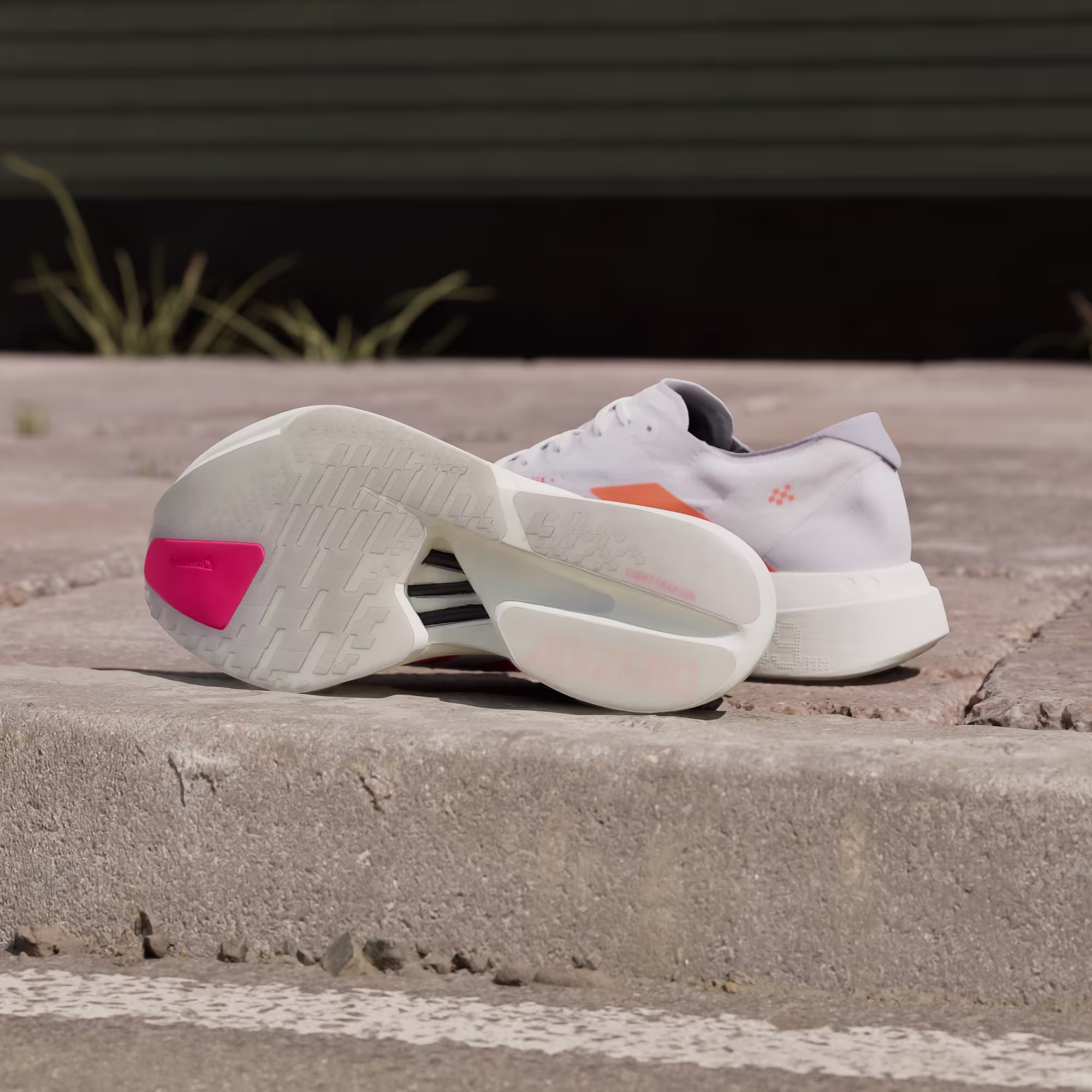 Adidas მამაკაცის სპორტული ფეხსაცმელი