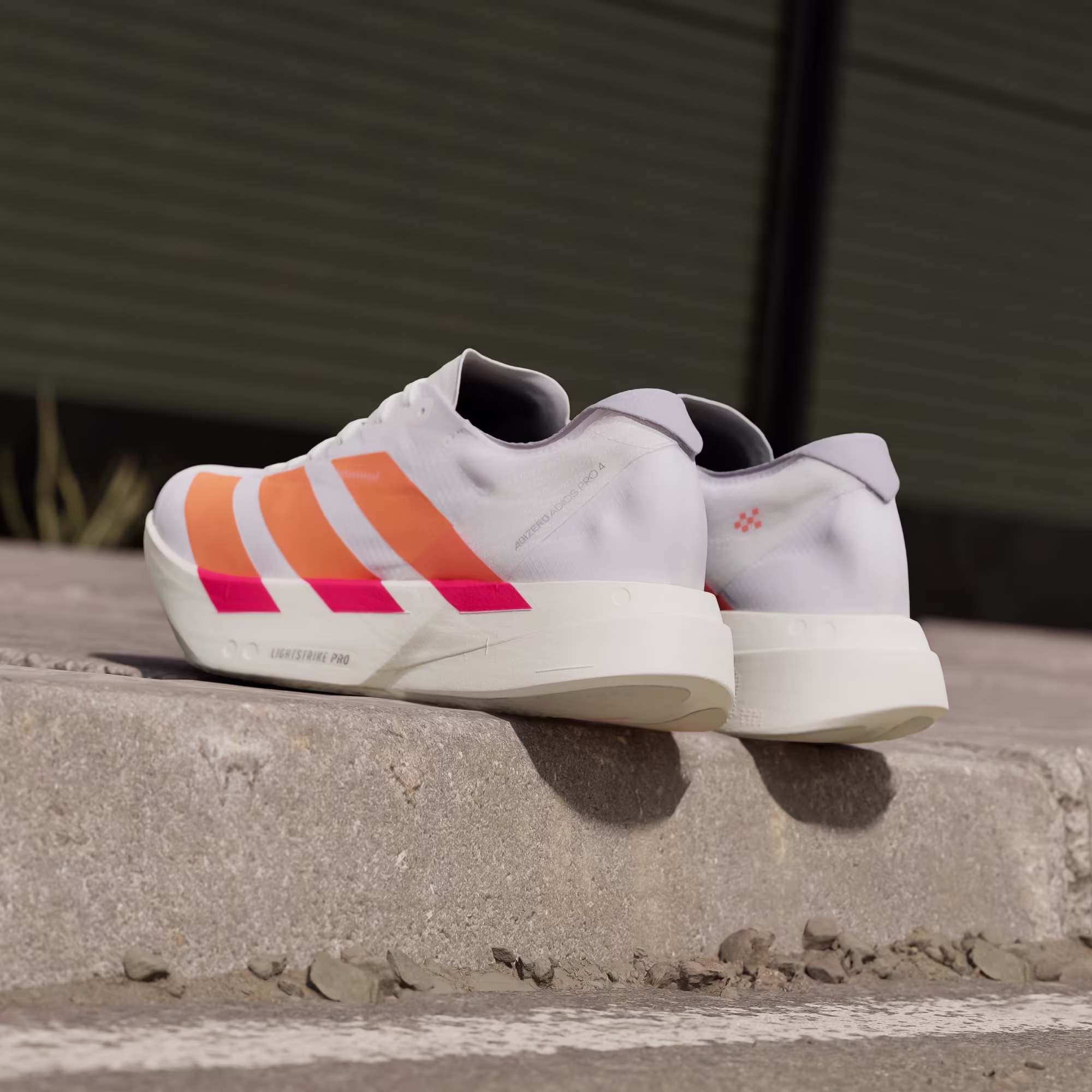 Adidas მამაკაცის სპორტული ფეხსაცმელი