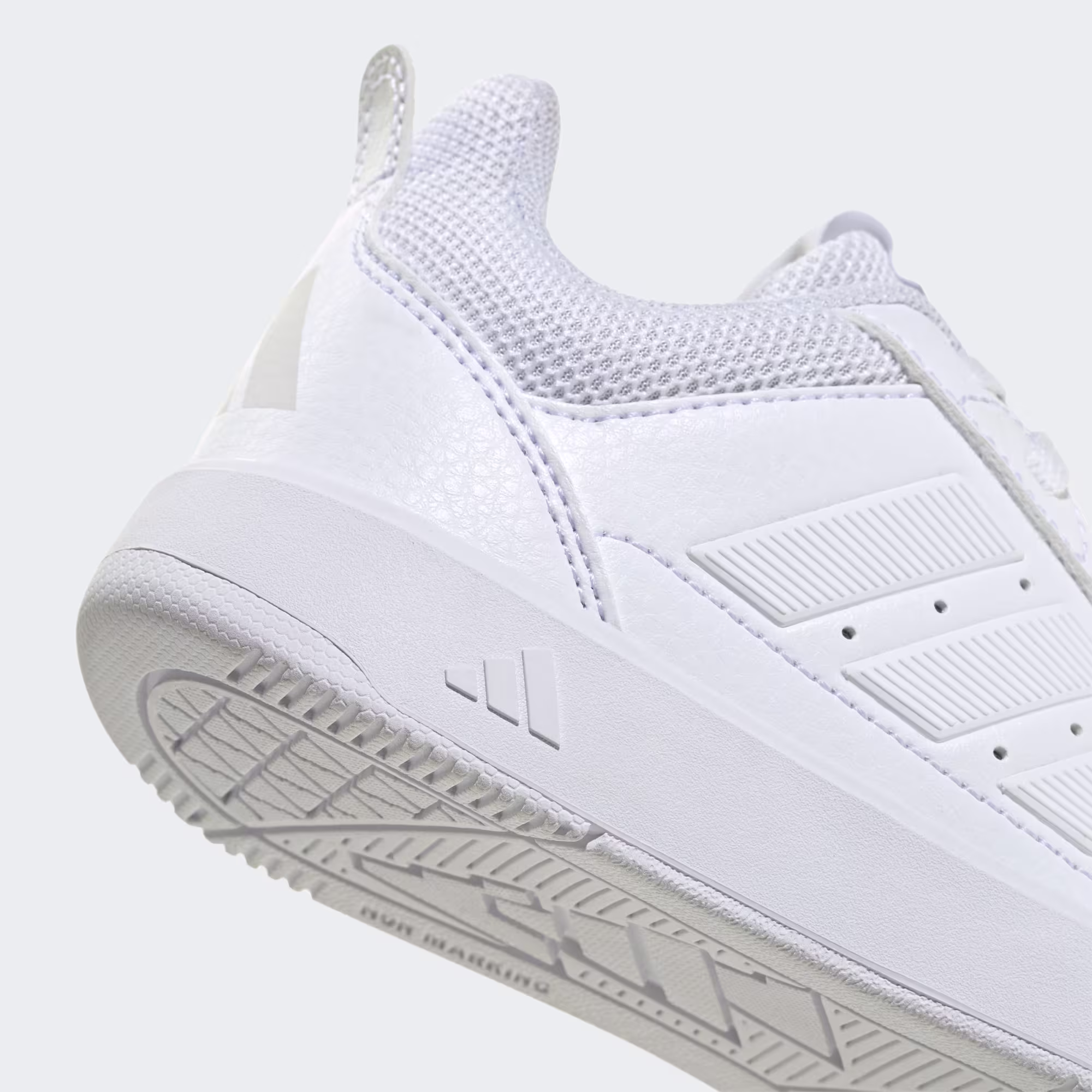 Adidas ბავშვის სპორტული ფეხსაცმელი