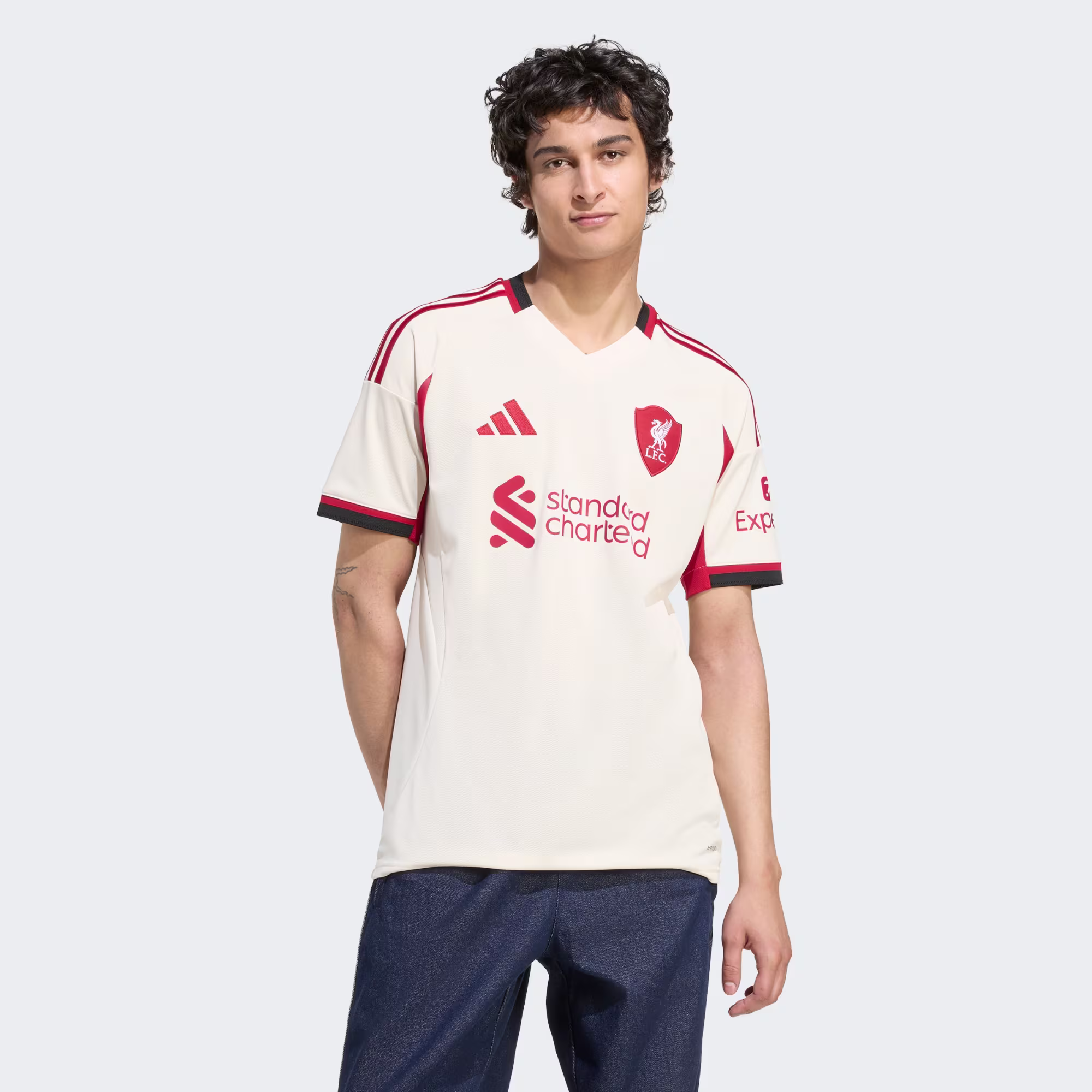 Adidas მამაკაცის მაისური