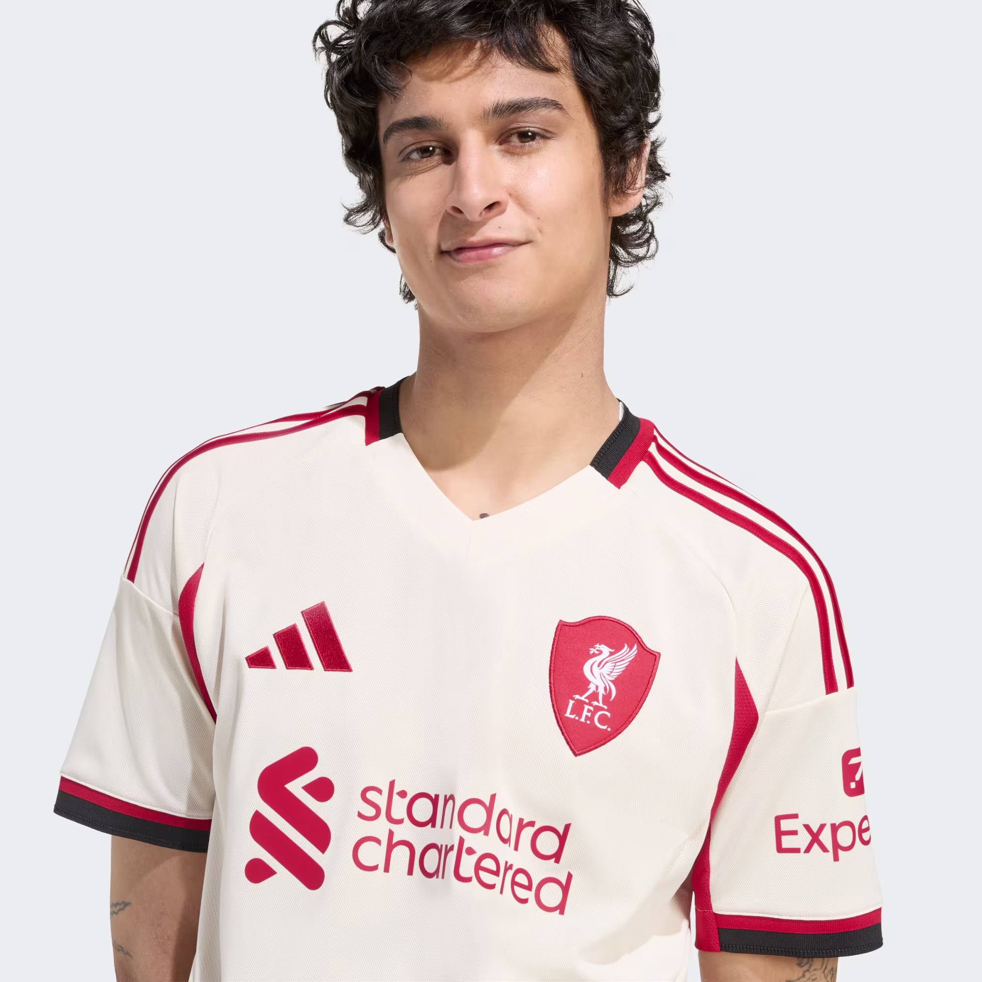 Adidas მამაკაცის მაისური