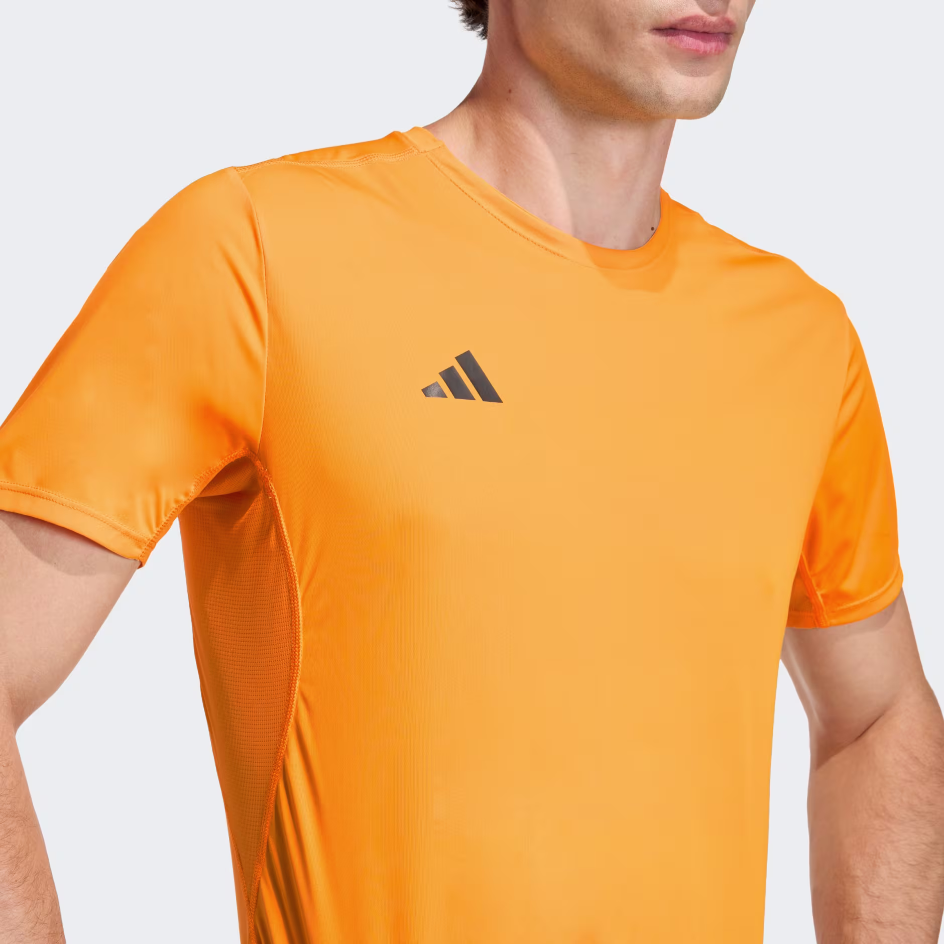 Adidas მამაკაცის მაისური