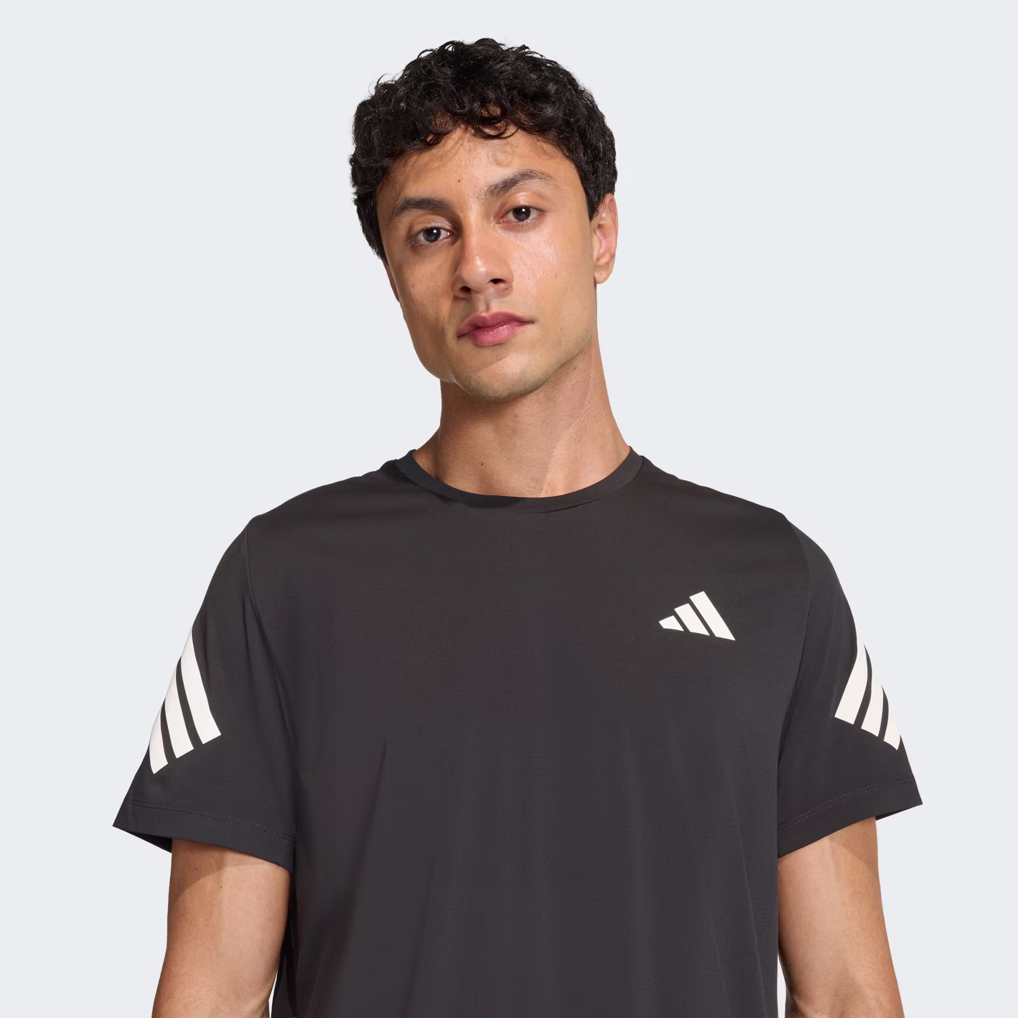 Adidas მამაკაცის მაისური