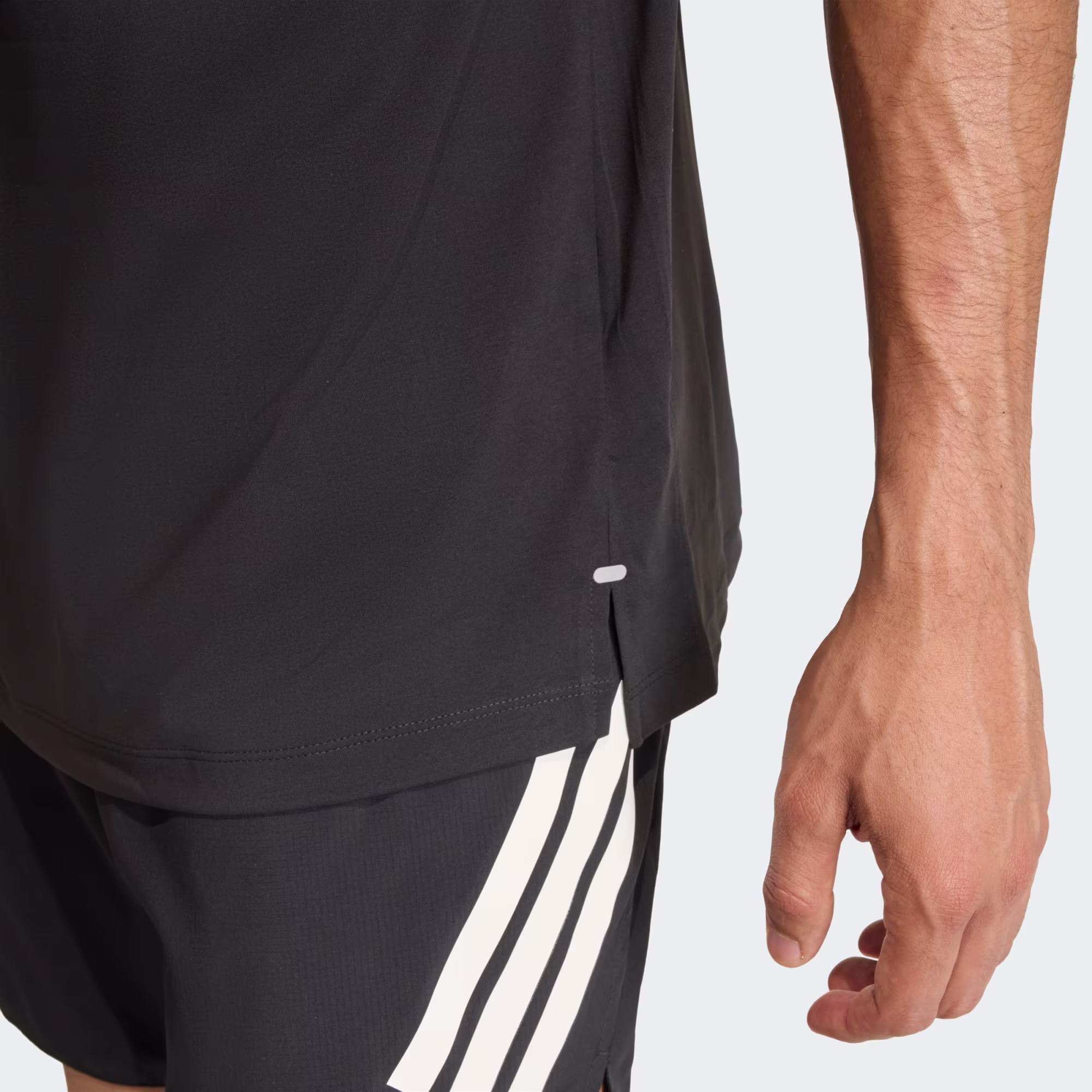 Adidas მამაკაცის მაისური