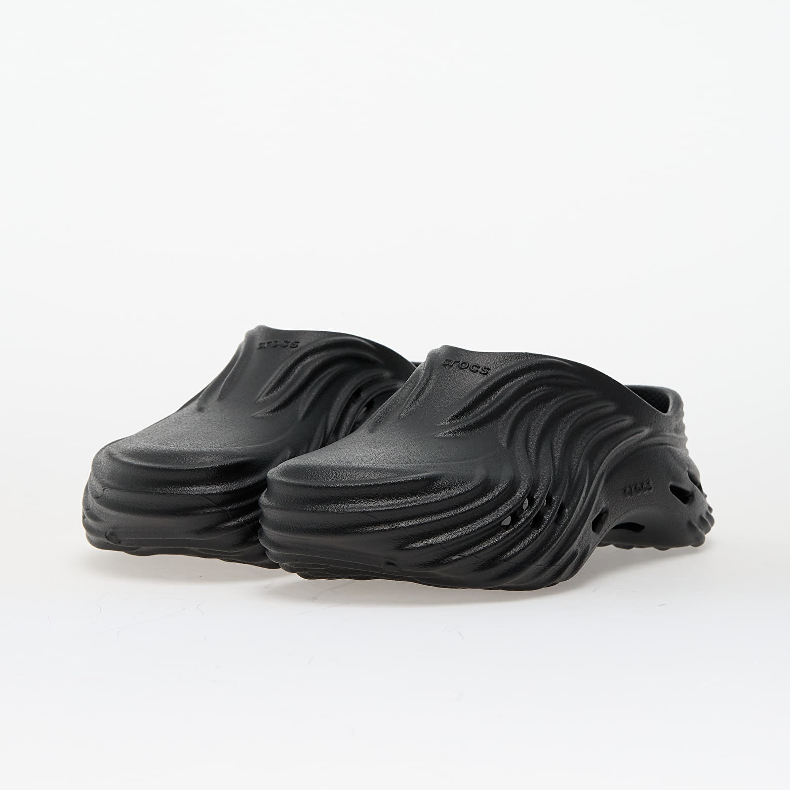 Crocs კლოგი Echo Wave