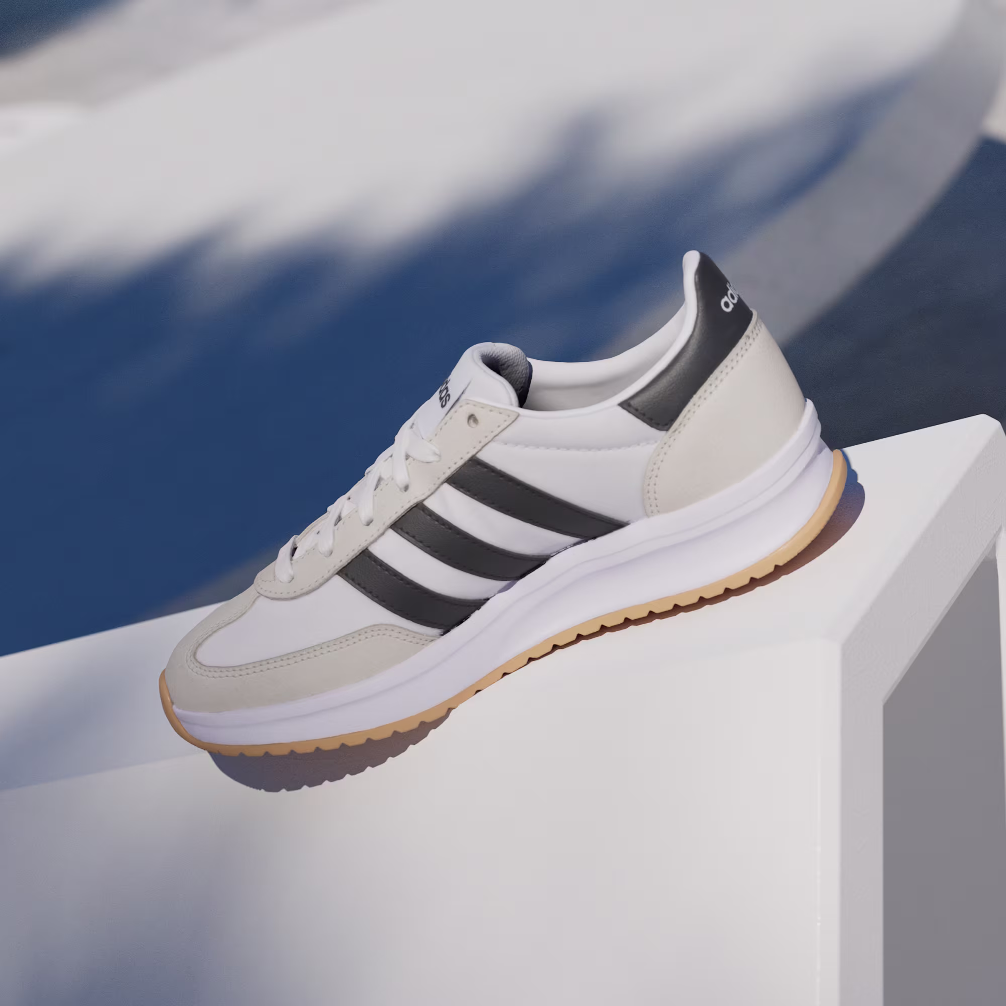 Adidas ქალის სპორტული ფეხსაცმელი RUN 70s 2.0