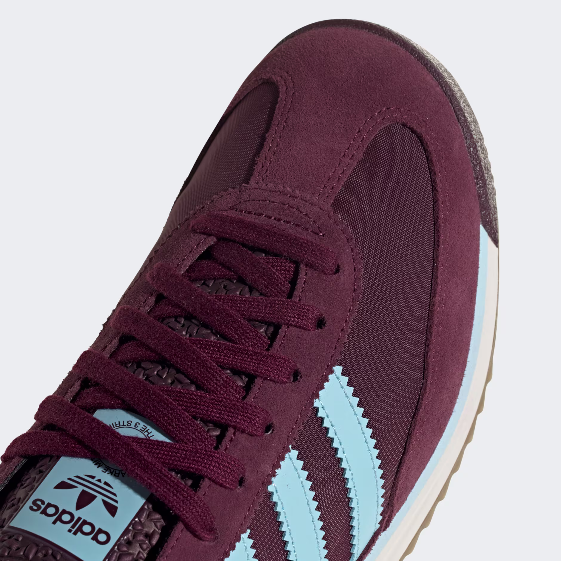 Adidas მამაკაცის სპორტული ფეხსაცმელი