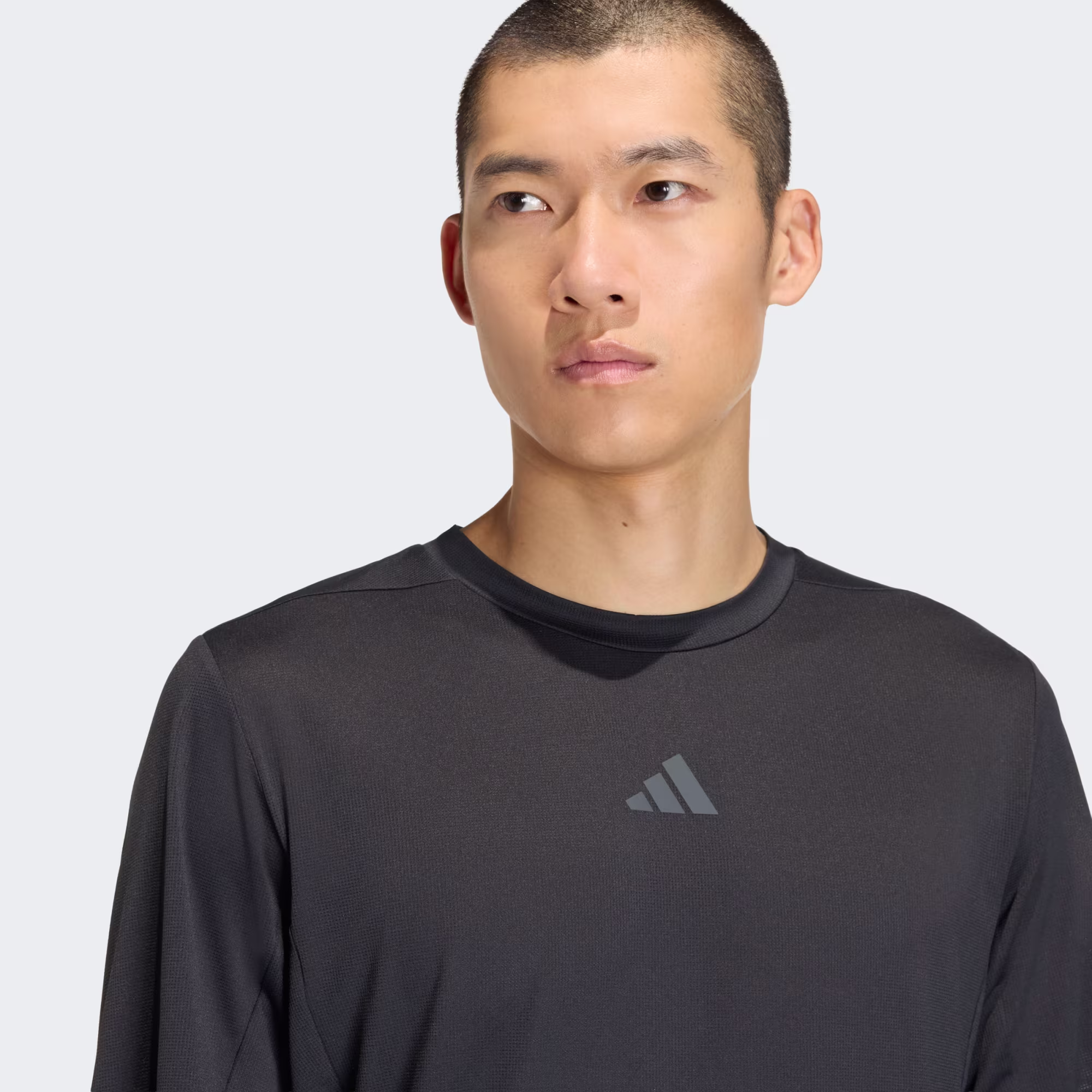 Adidas მამაკაცის მაისური