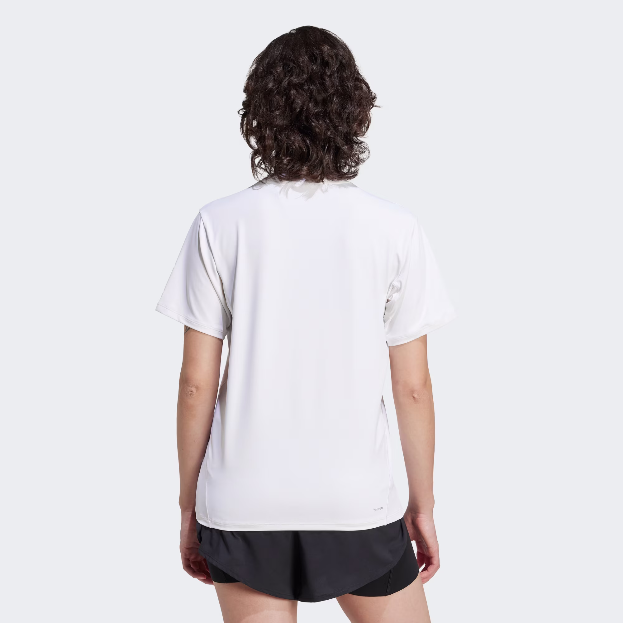 Adidas ქალის მაისური