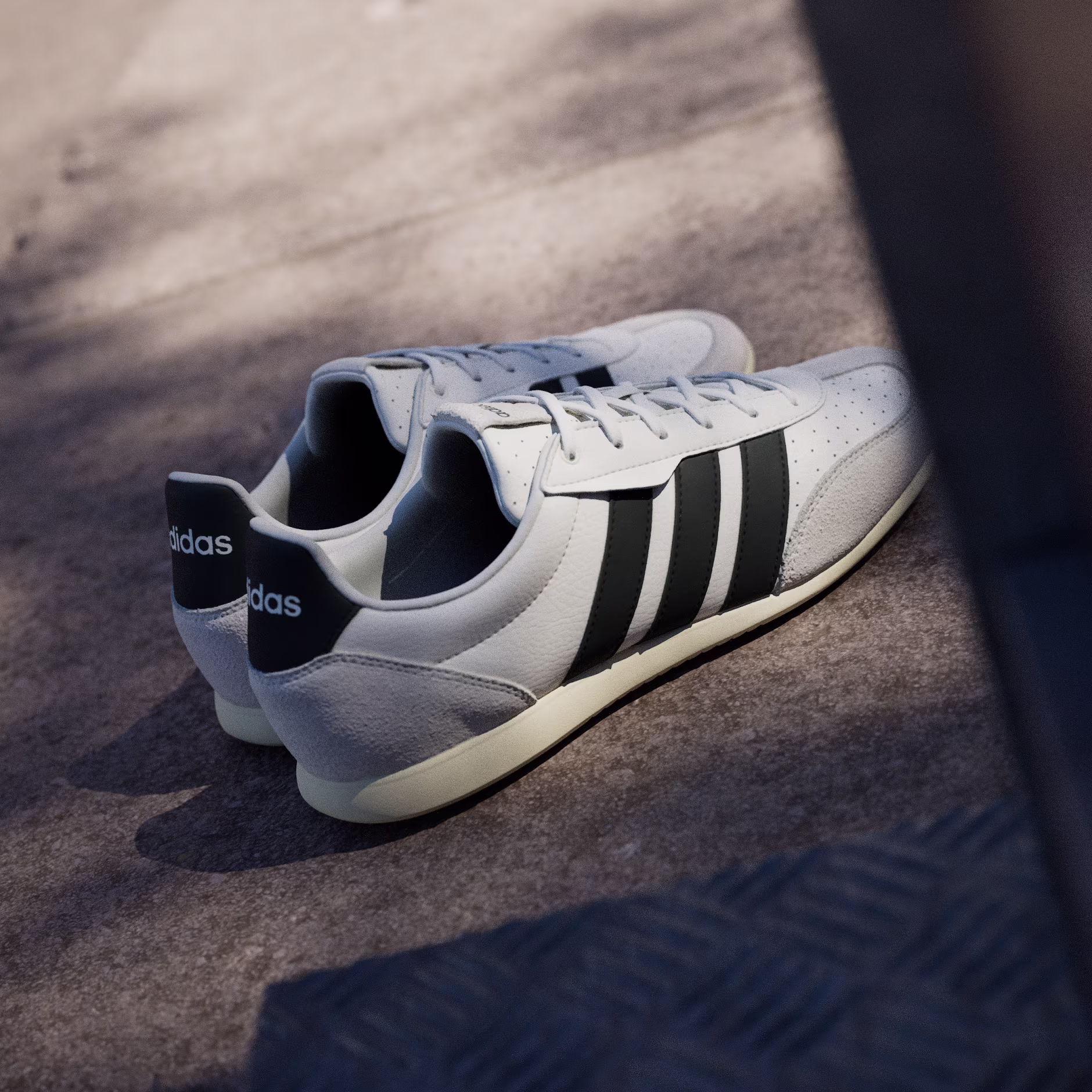 Adidas მამაკაცის სპორტული ფეხსაცმელი