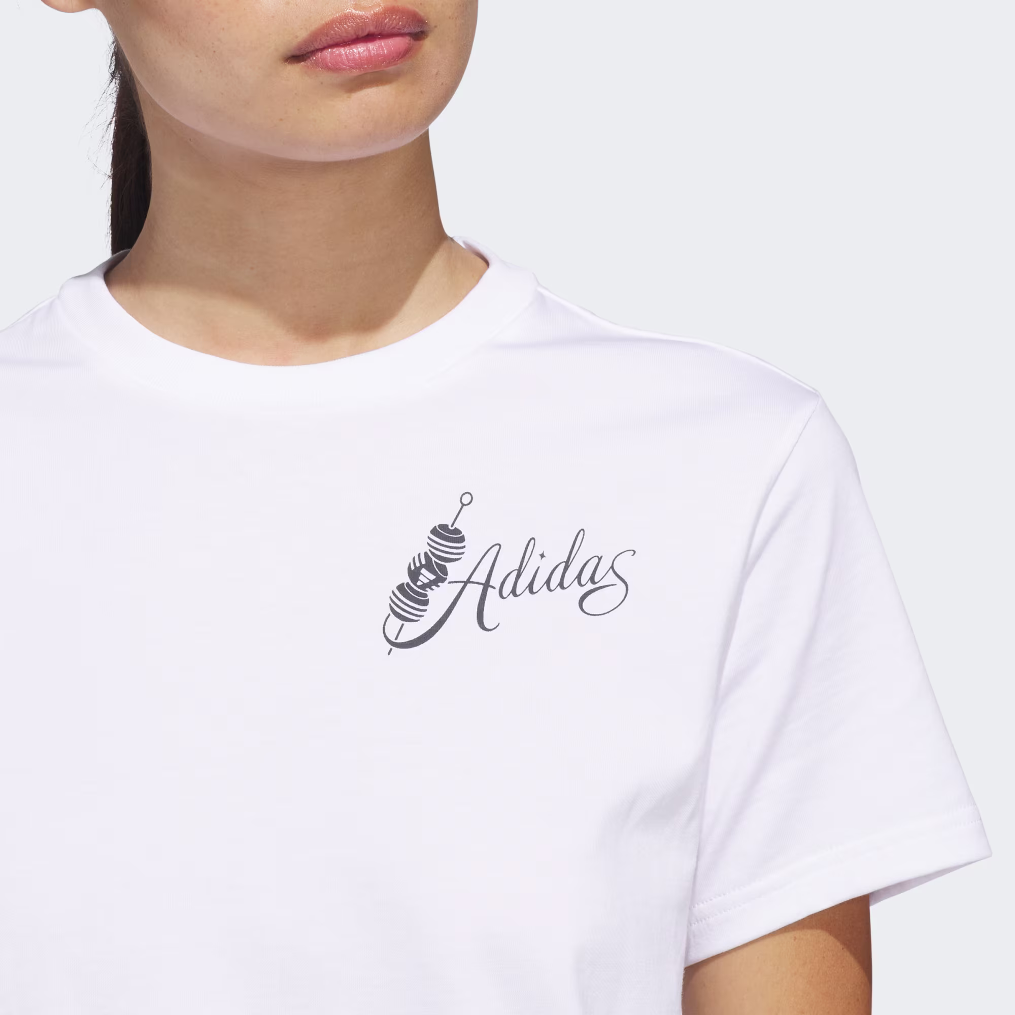 Adidas ქალის მაისური