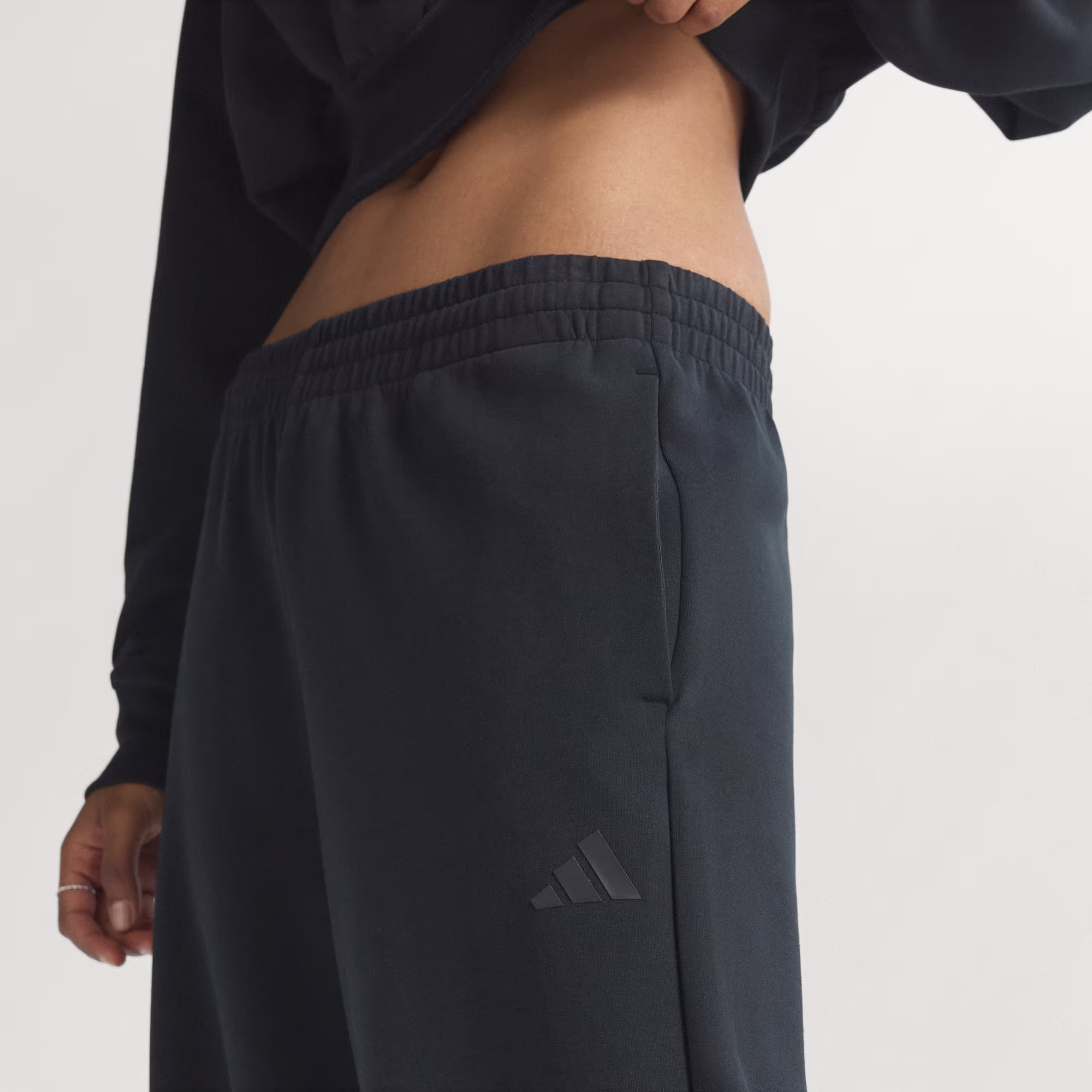 Adidas ქალის შარვალი