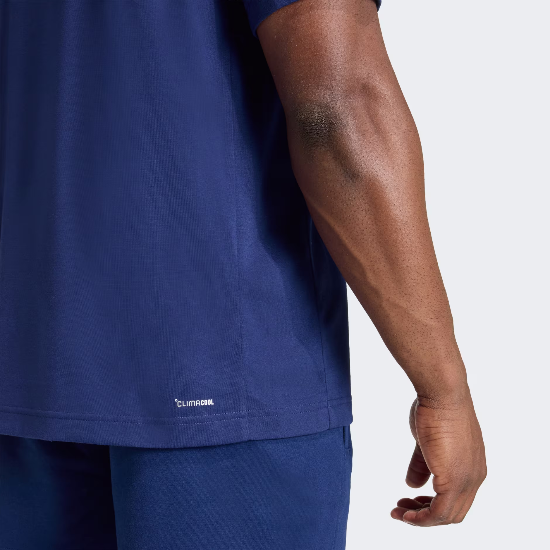Adidas მამაკაცის მაისური