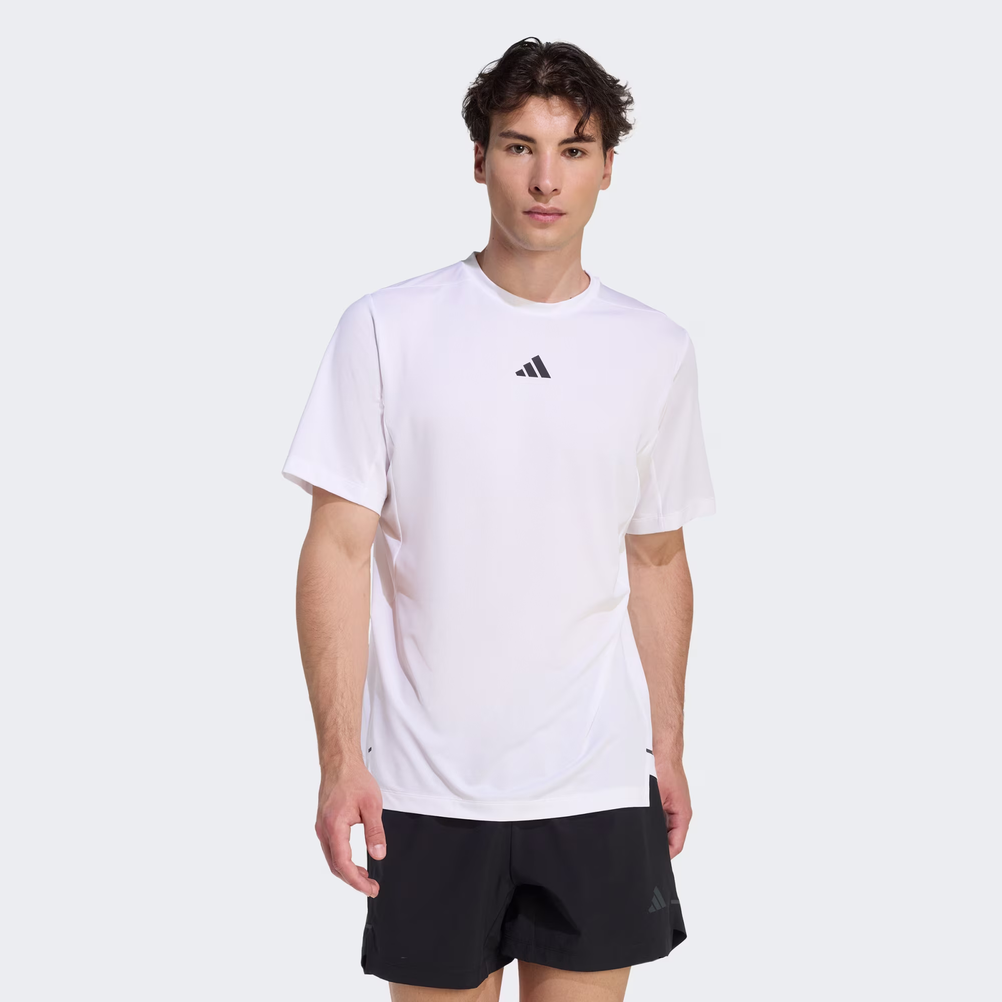 Adidas მამაკაცის მაისური