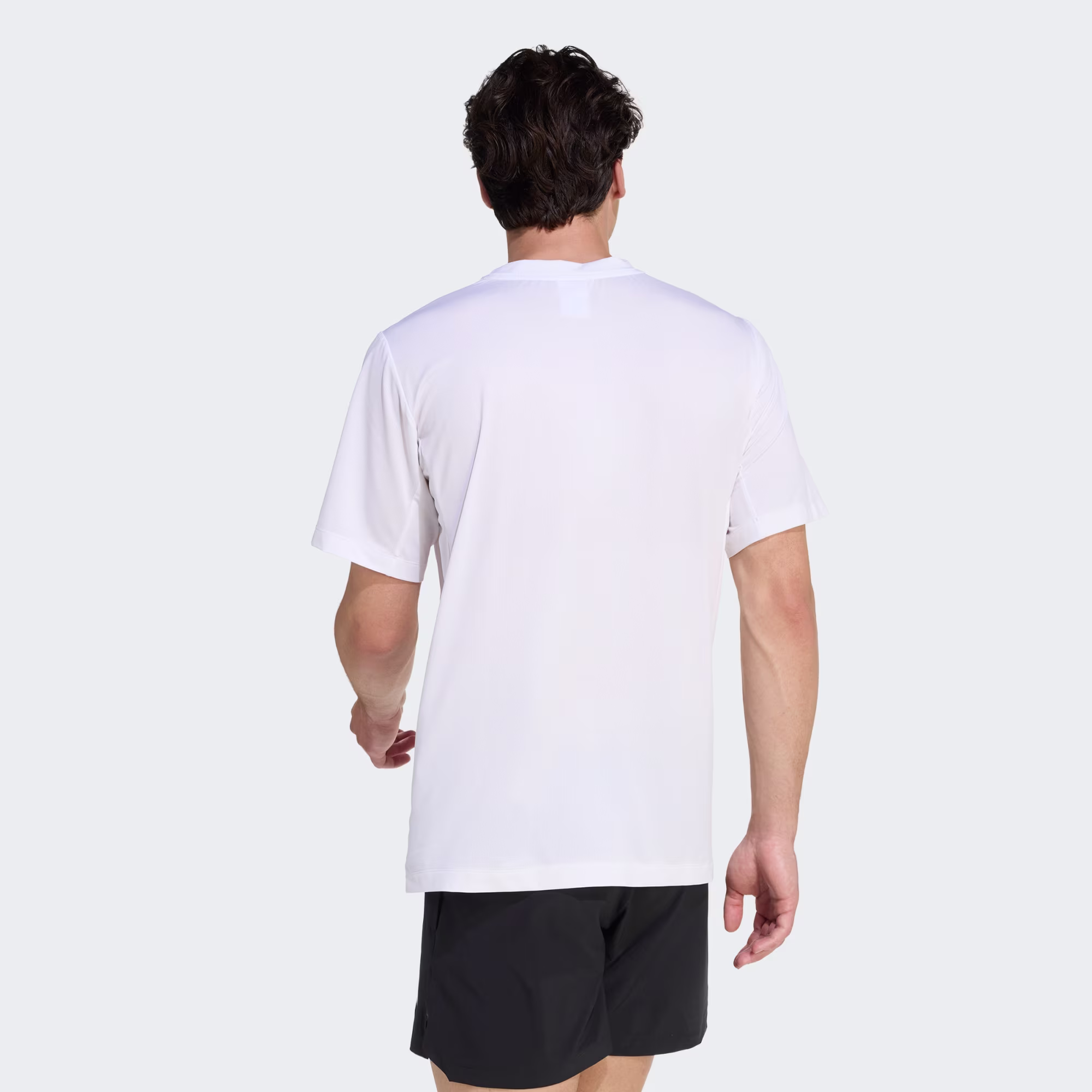 Adidas მამაკაცის მაისური