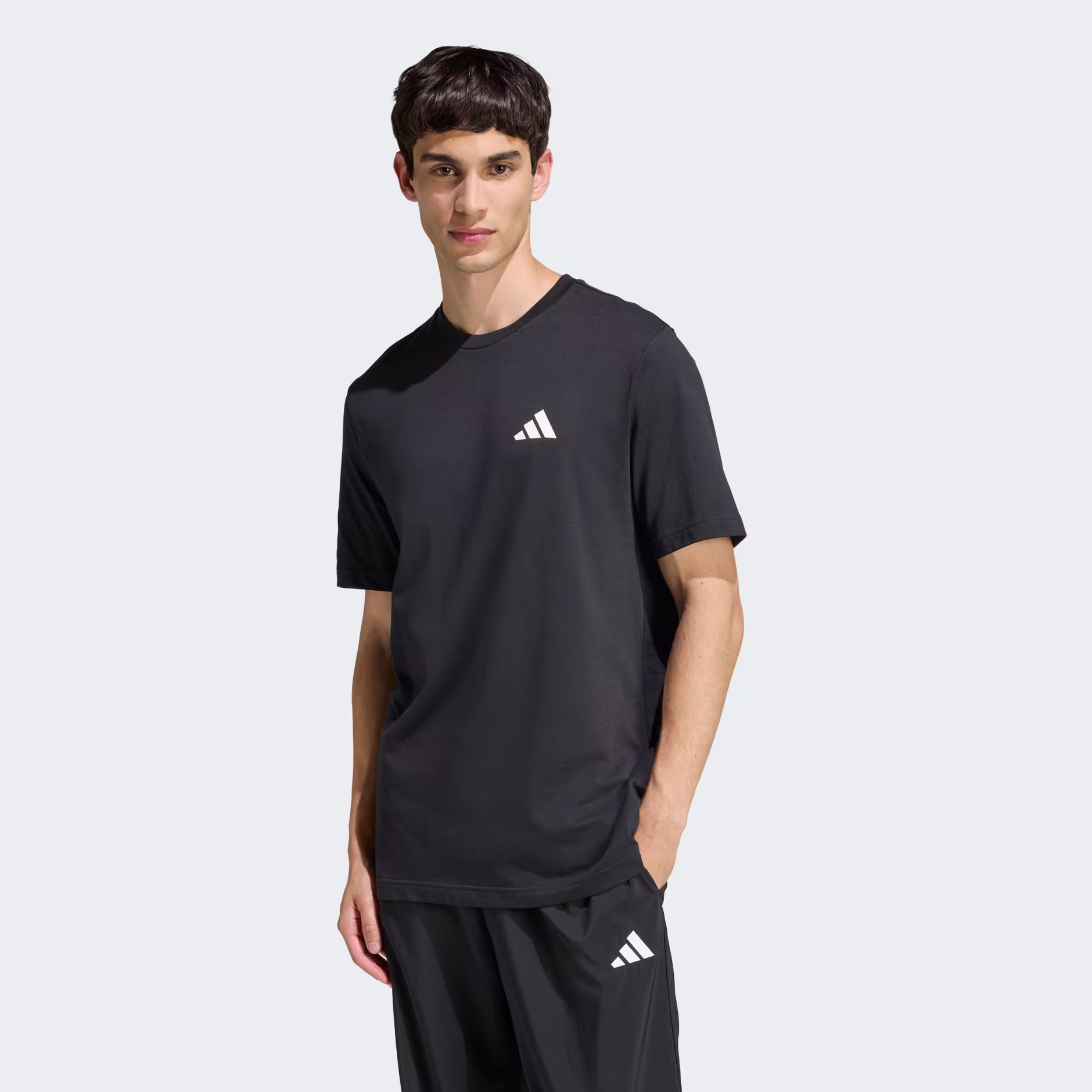 Adidas მამაკაცის მაისური