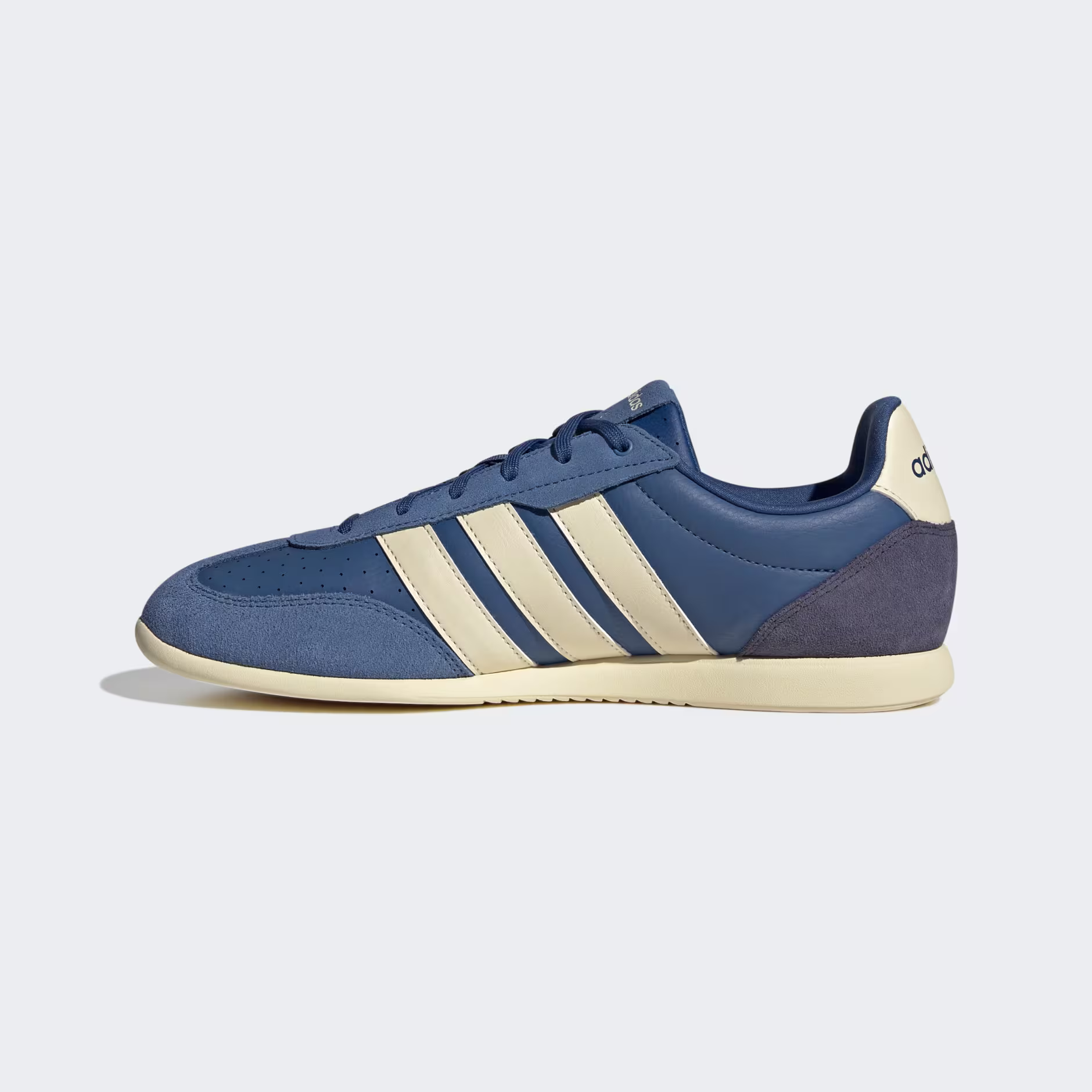 Adidas მამაკაცის სპორტული ფეხსაცმელი
