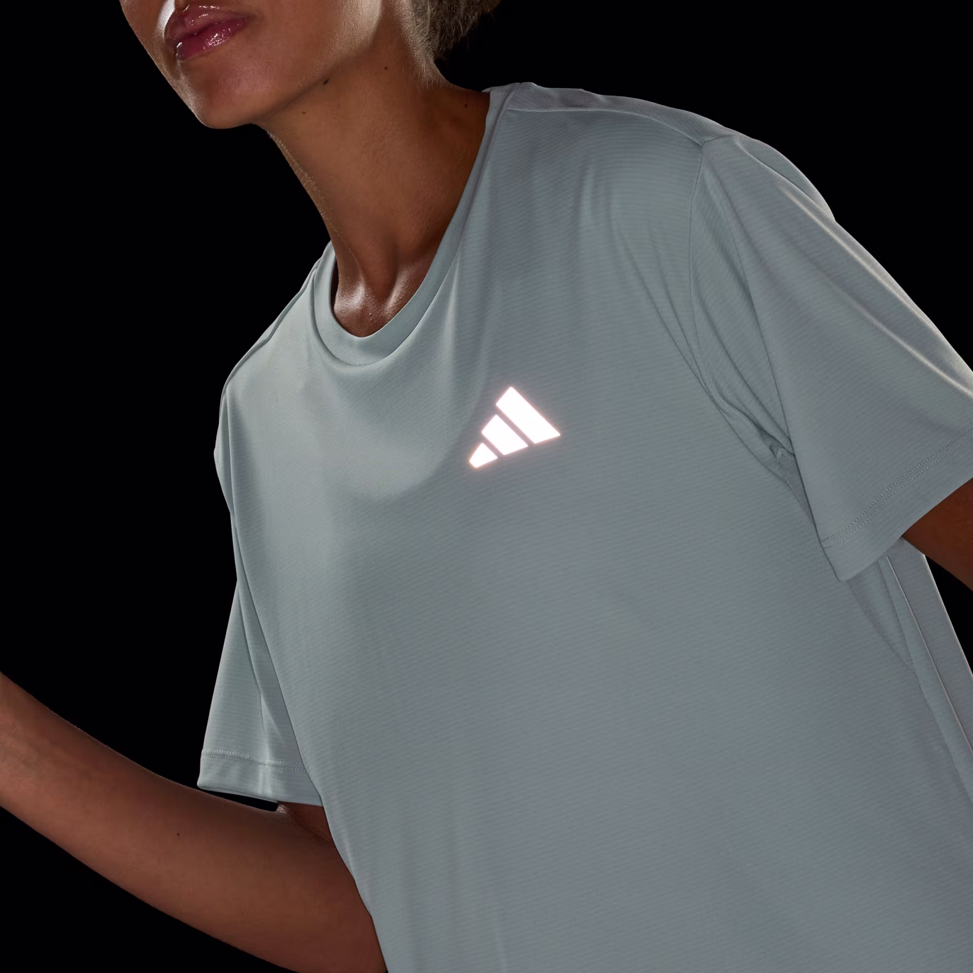 Adidas ქალის მაისური