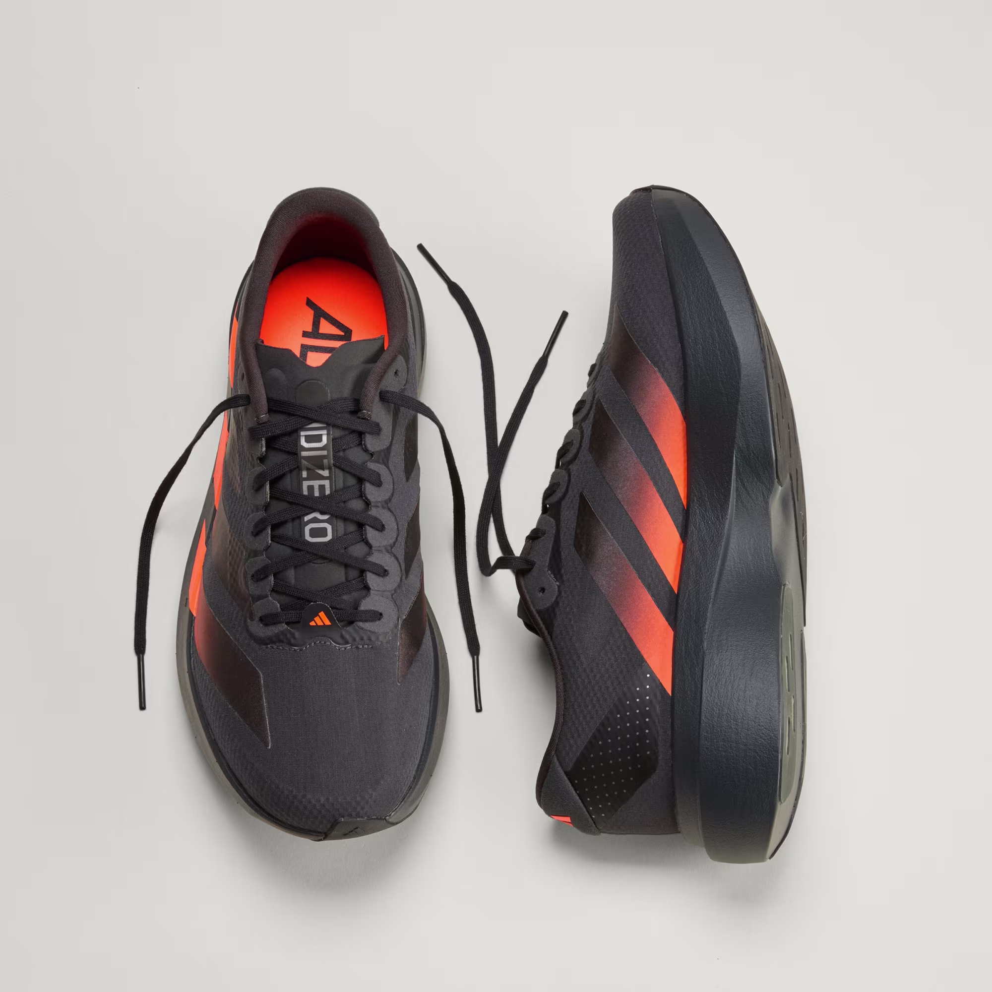 Adidas მამაკაცის სპორტული ფეხსაცმელი