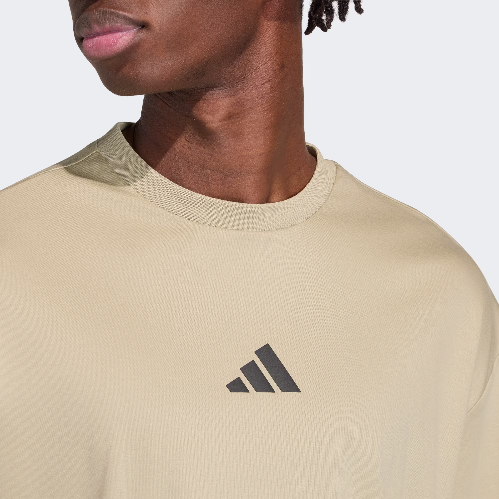 Adidas მამაკაცის მაისური