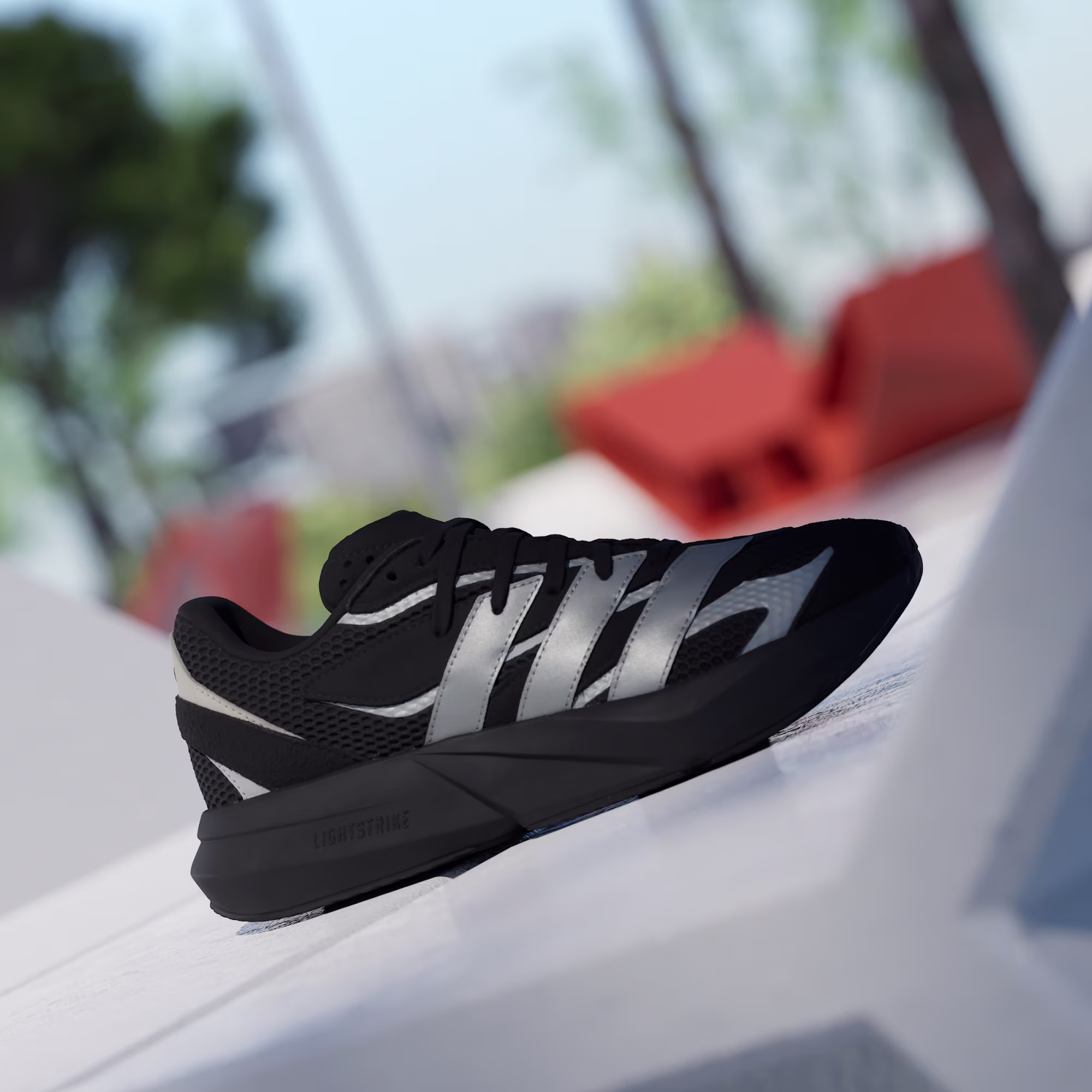 Adidas ქალის სპორტული ფეხსაცმელი