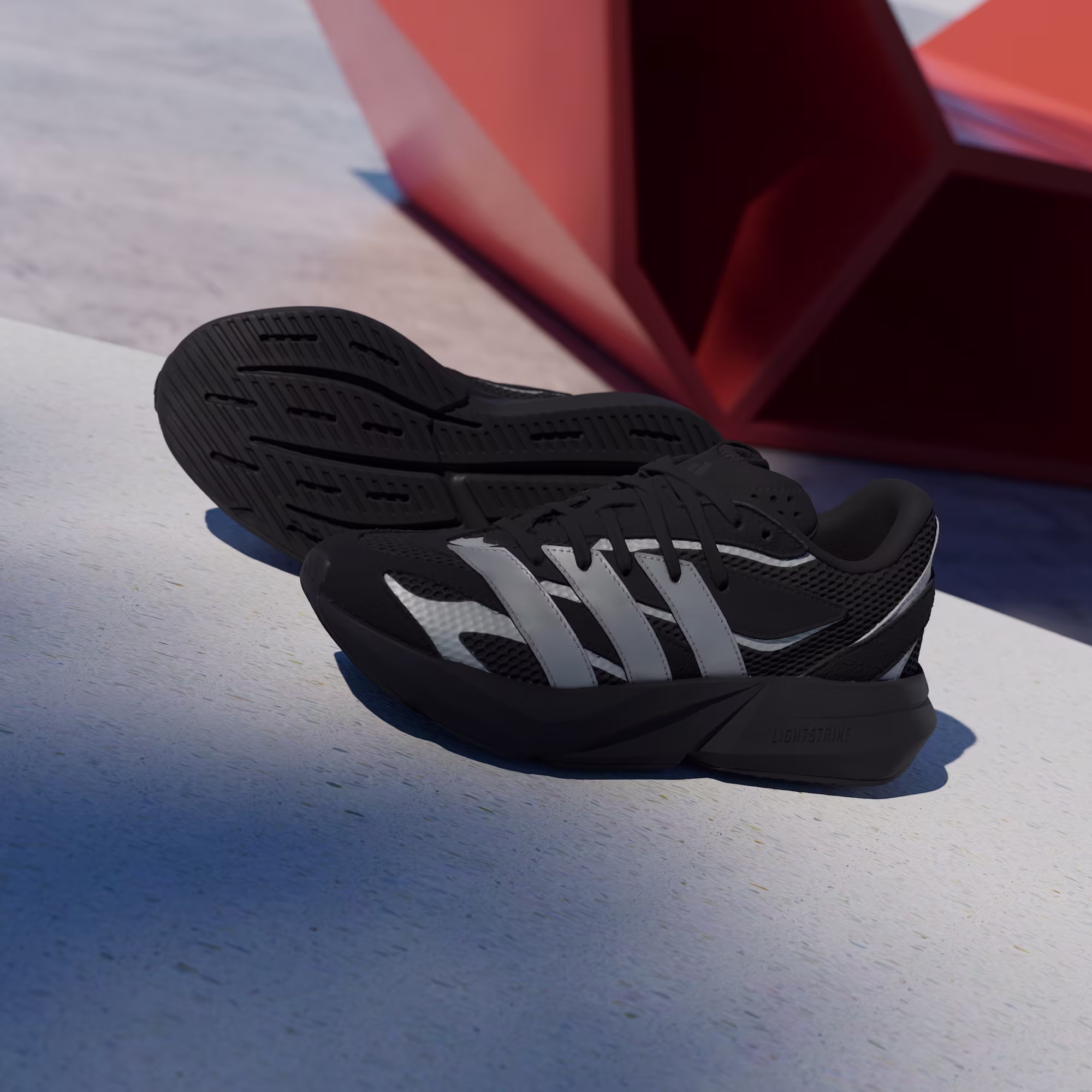 Adidas ქალის სპორტული ფეხსაცმელი