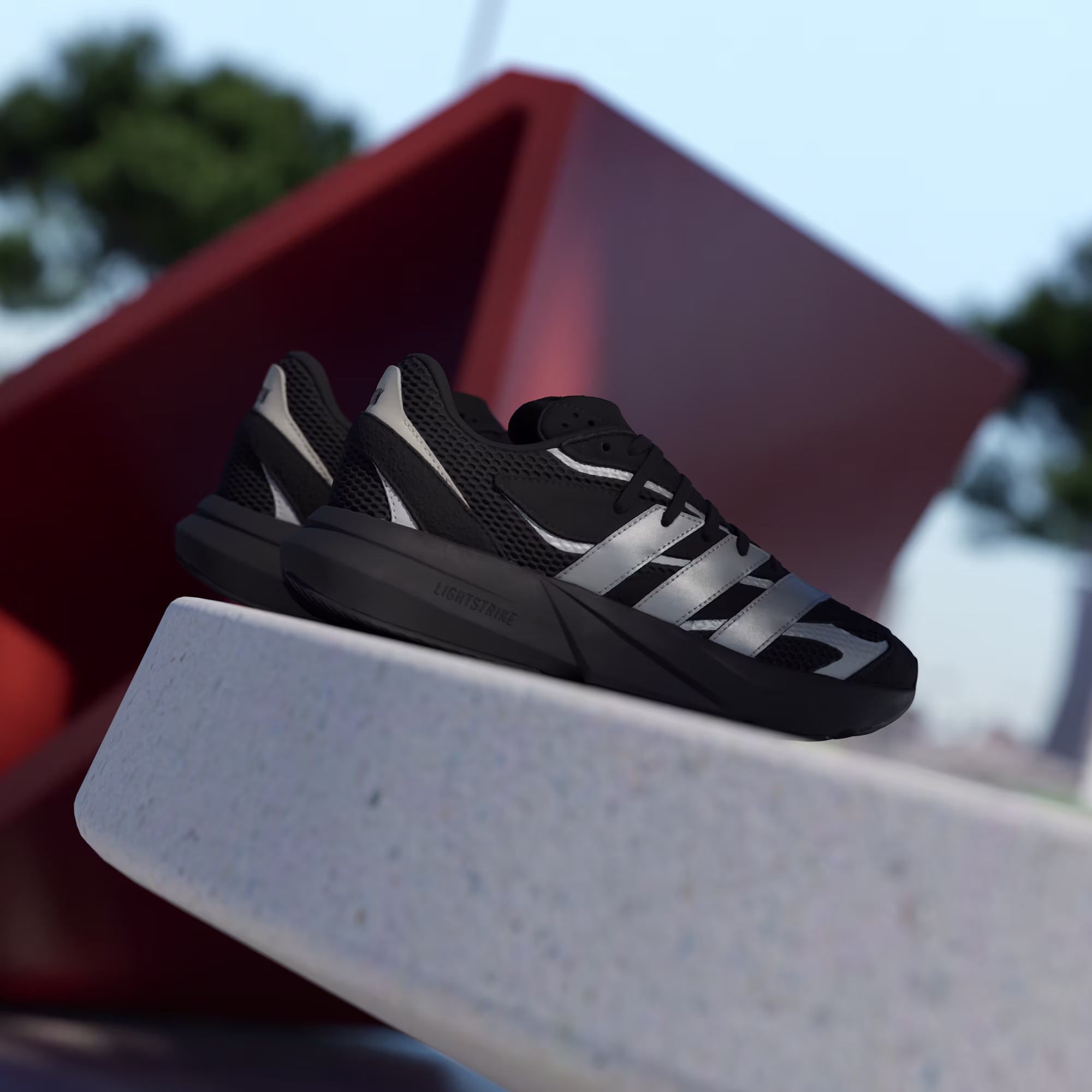 Adidas ქალის სპორტული ფეხსაცმელი