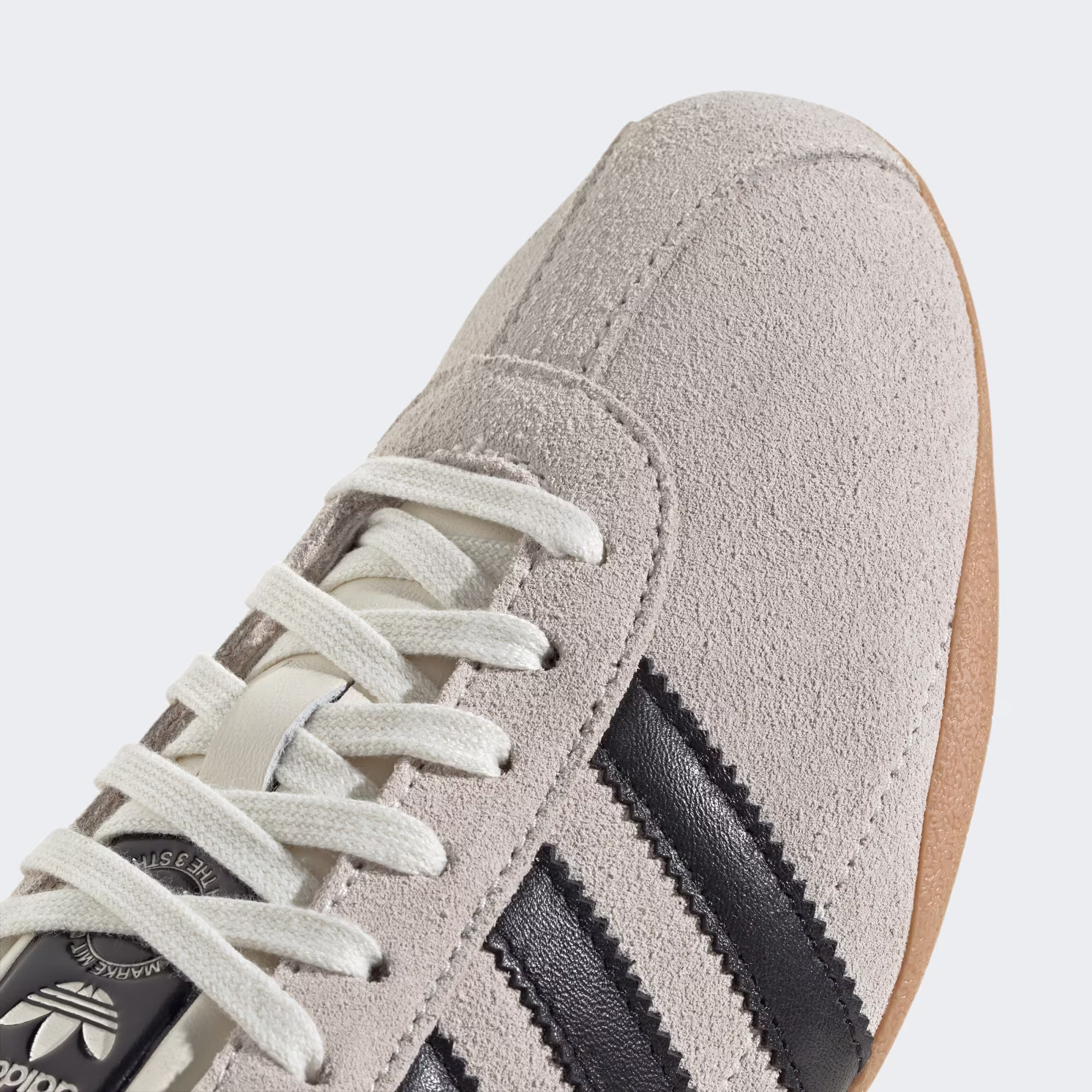 Adidas ქალის სპორტული ფეხსაცმელი