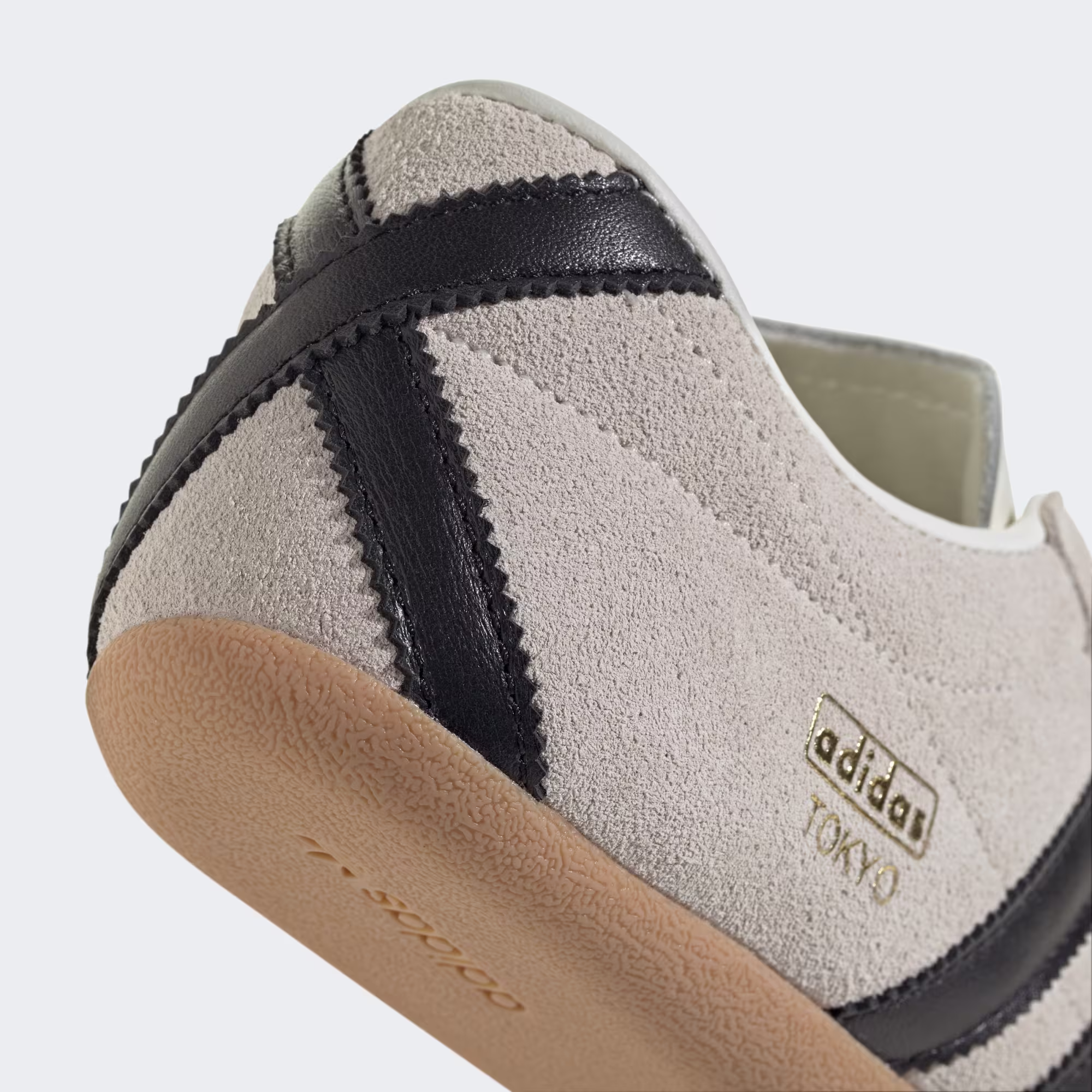 Adidas ქალის სპორტული ფეხსაცმელი