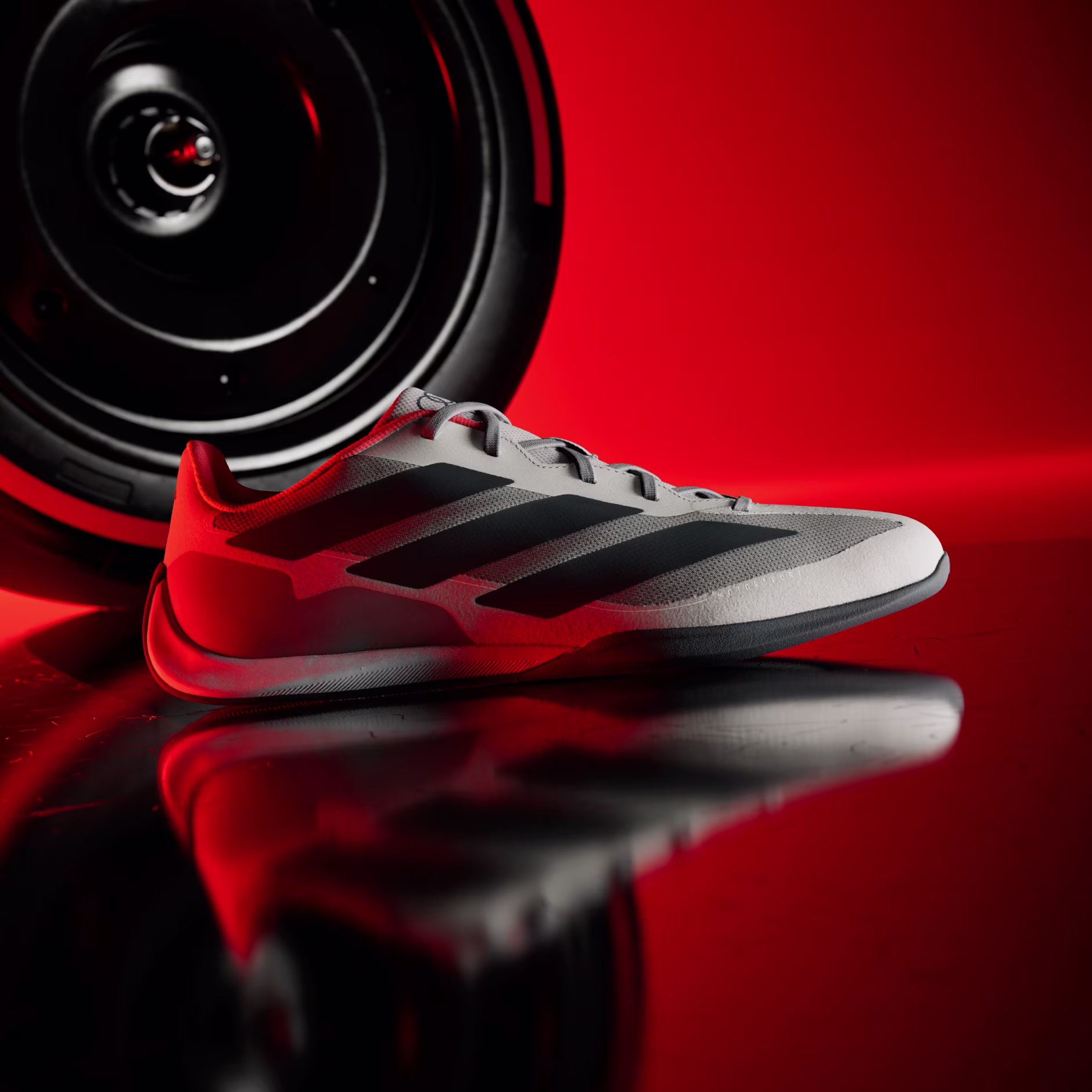 Adidas მამაკაცის სპორტული ფეხსაცმელი
