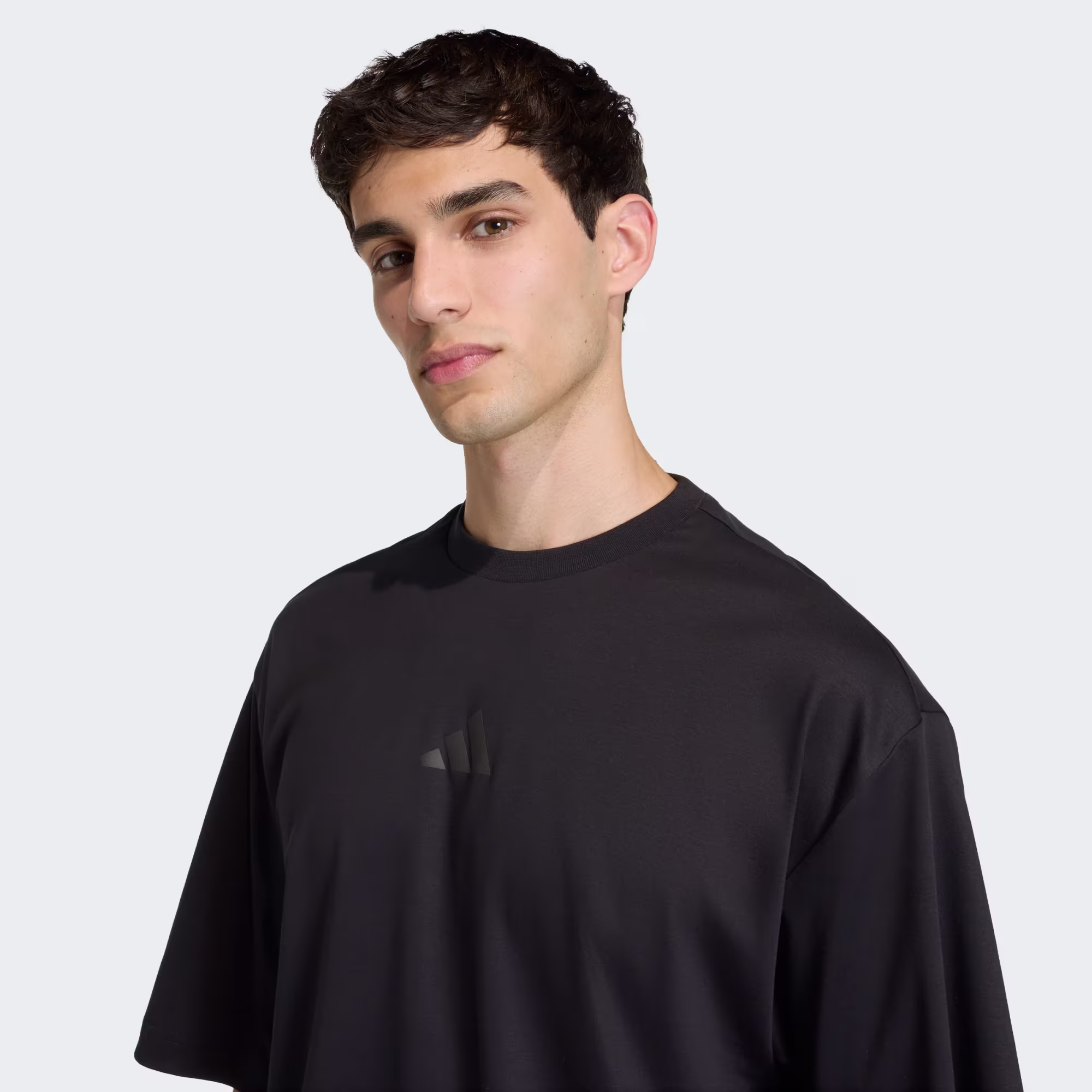 Adidas მამაკაცის მაისური
