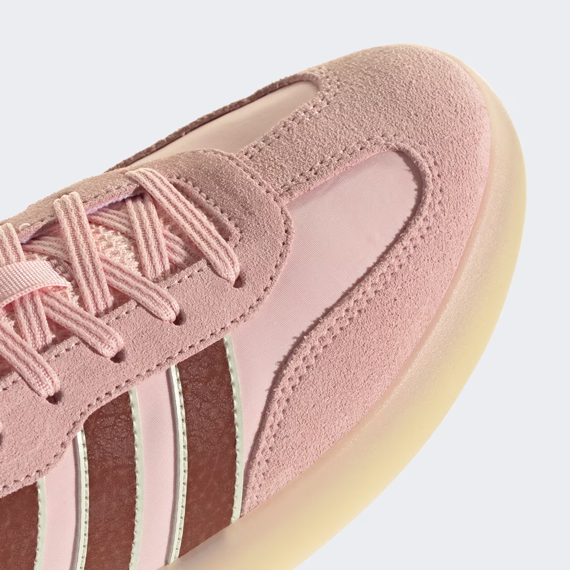 Adidas ქალის სპორტული ფეხსაცმელი