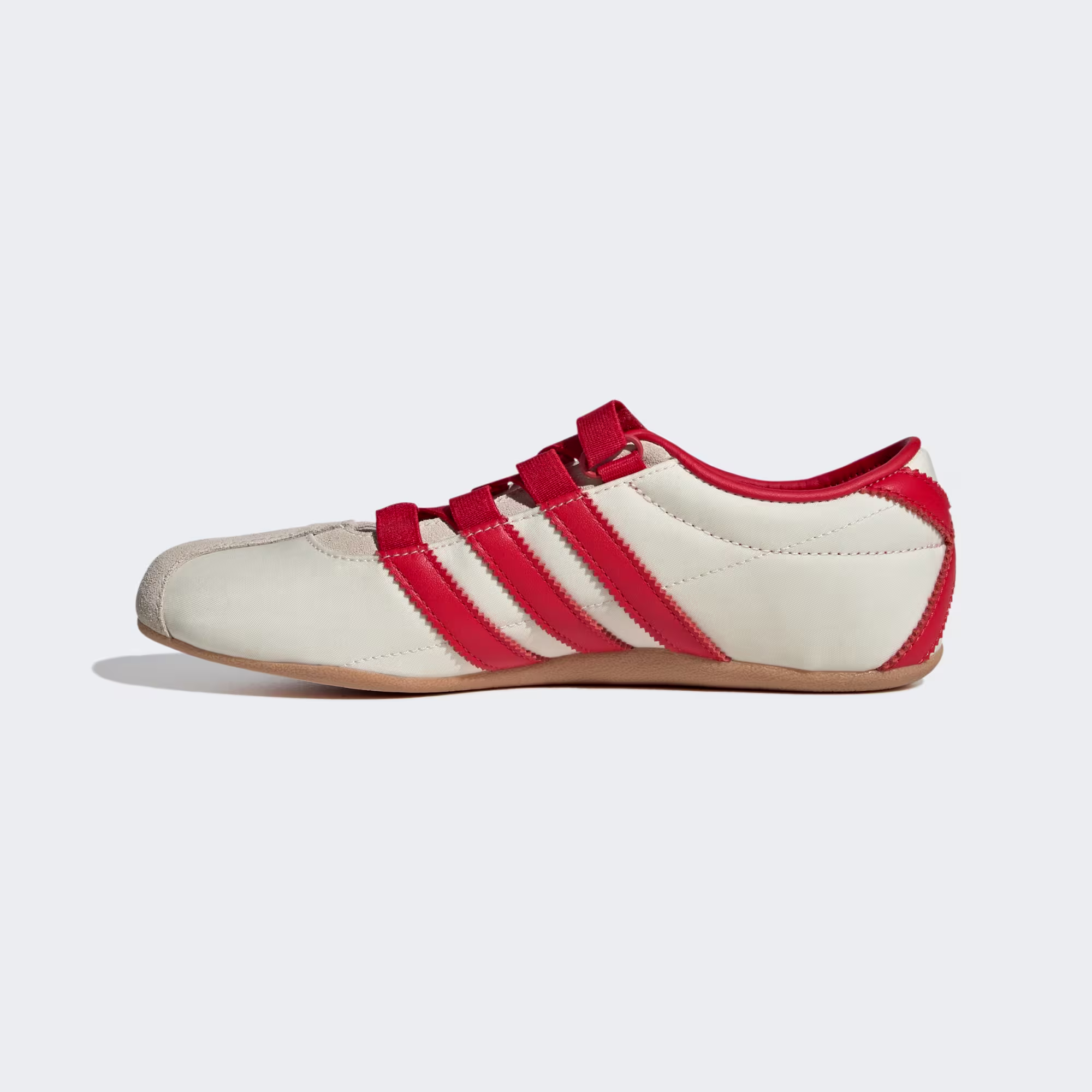 Adidas ქალის სპორტული ფეხსაცმელი