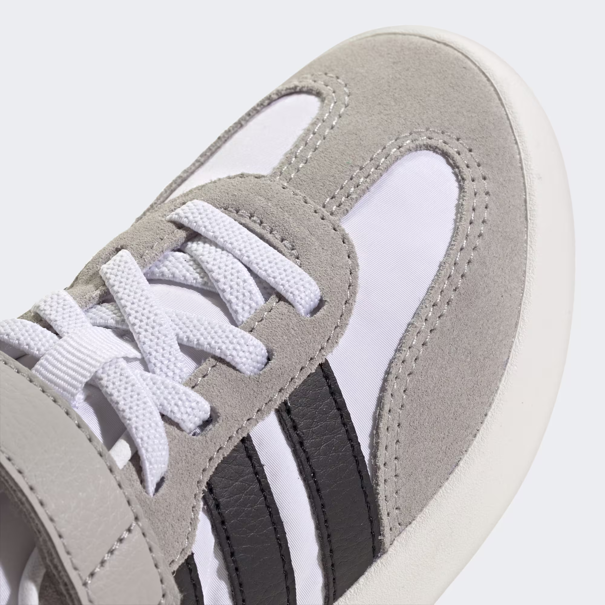 Adidas ბავშვის სპორტული ფეხსაცმელი
