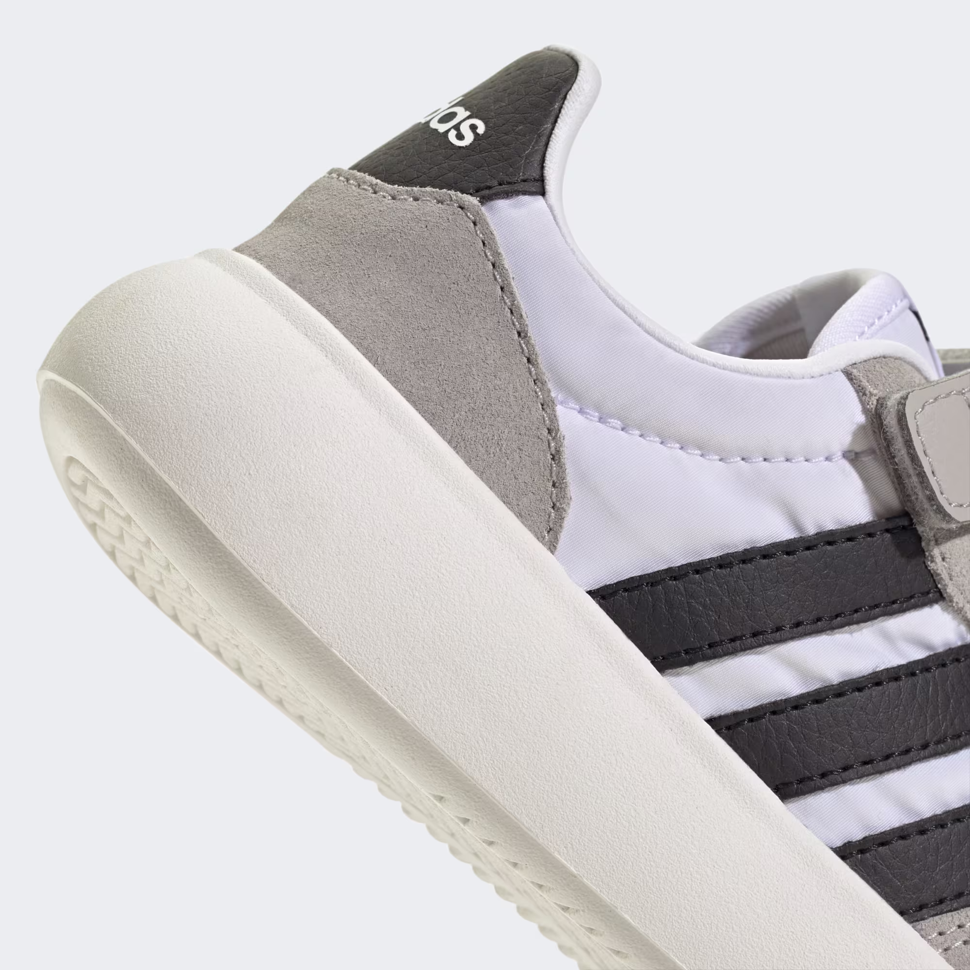 Adidas ბავშვის სპორტული ფეხსაცმელი