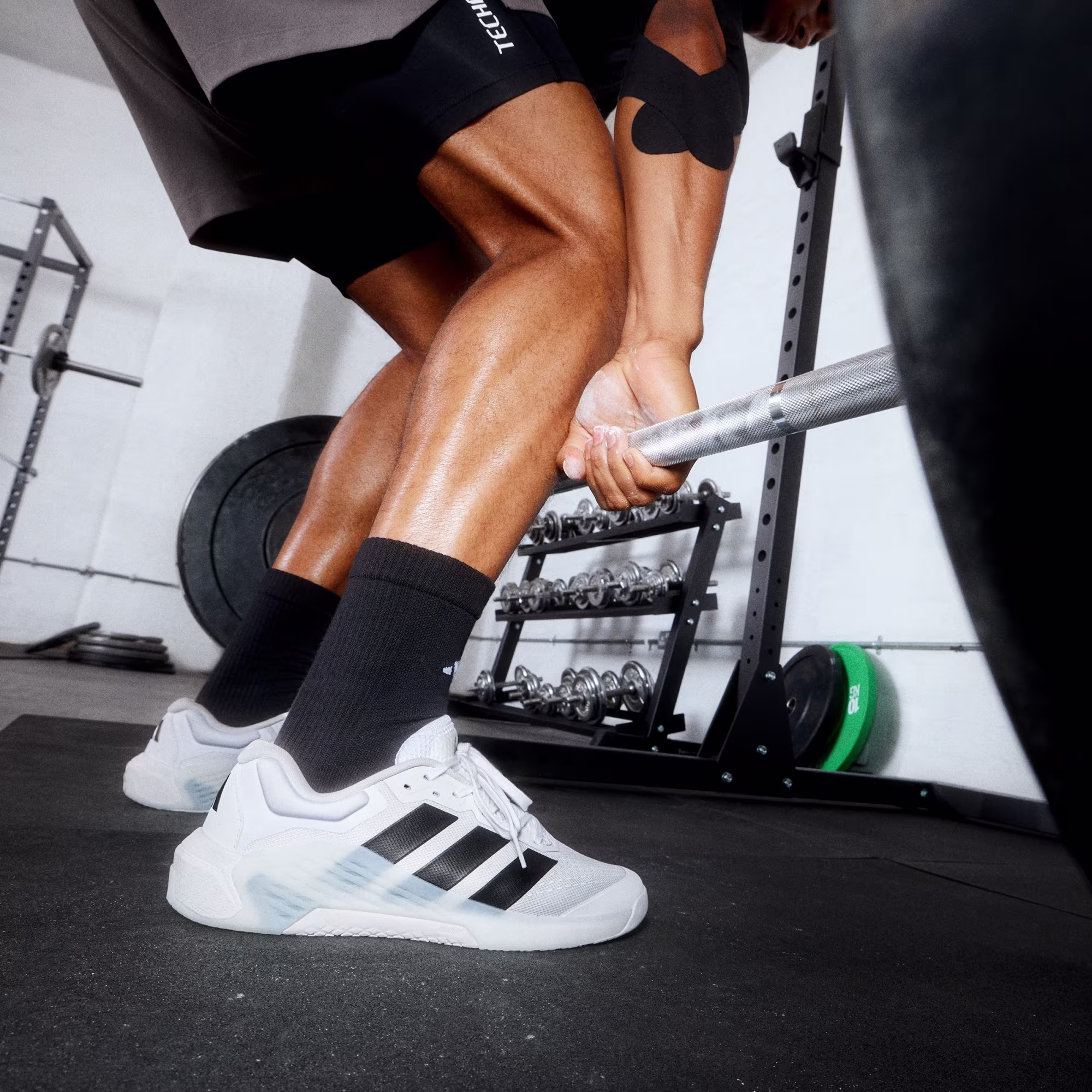 Adidas მამაკაცის სპორტული ფეხსაცმელი