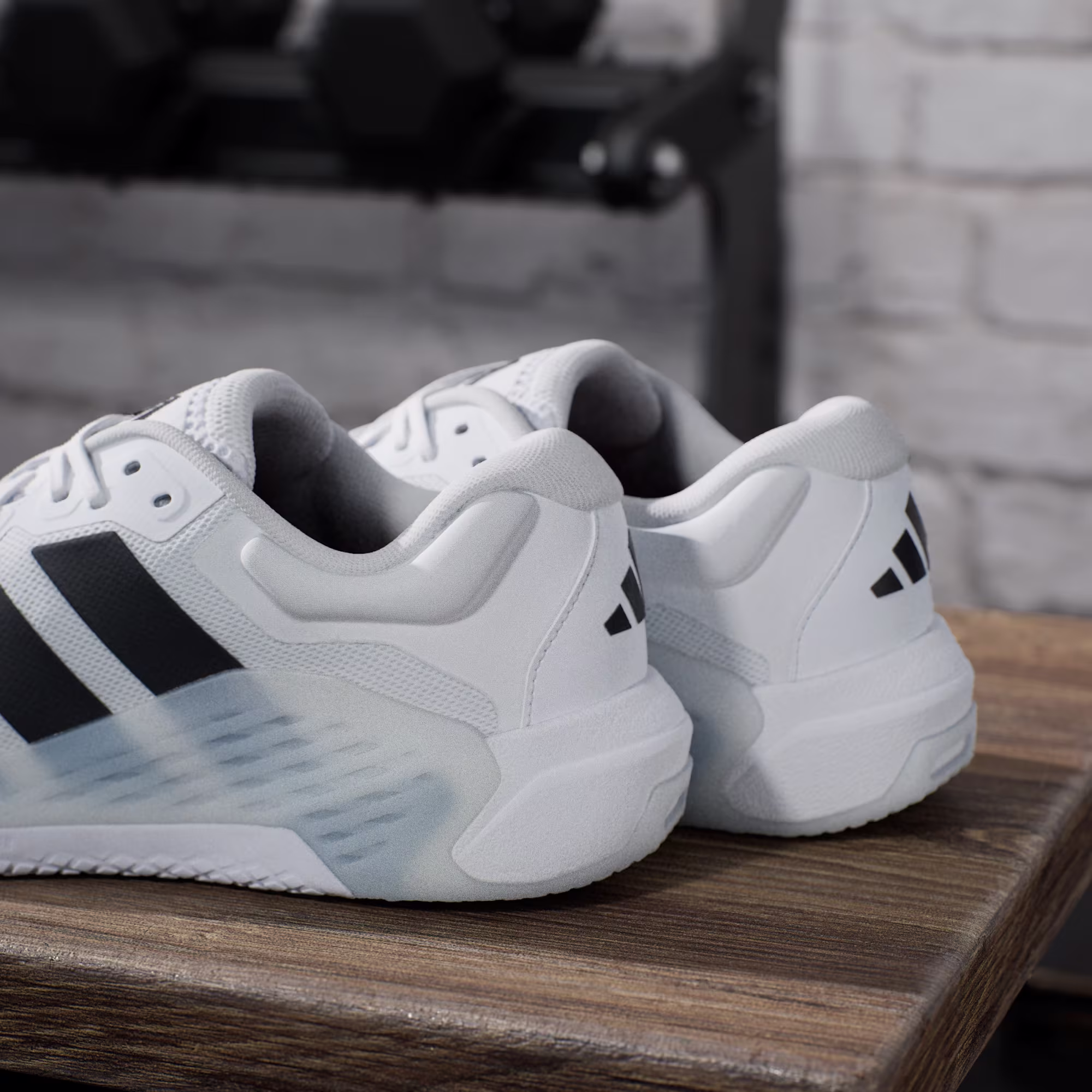 Adidas მამაკაცის სპორტული ფეხსაცმელი