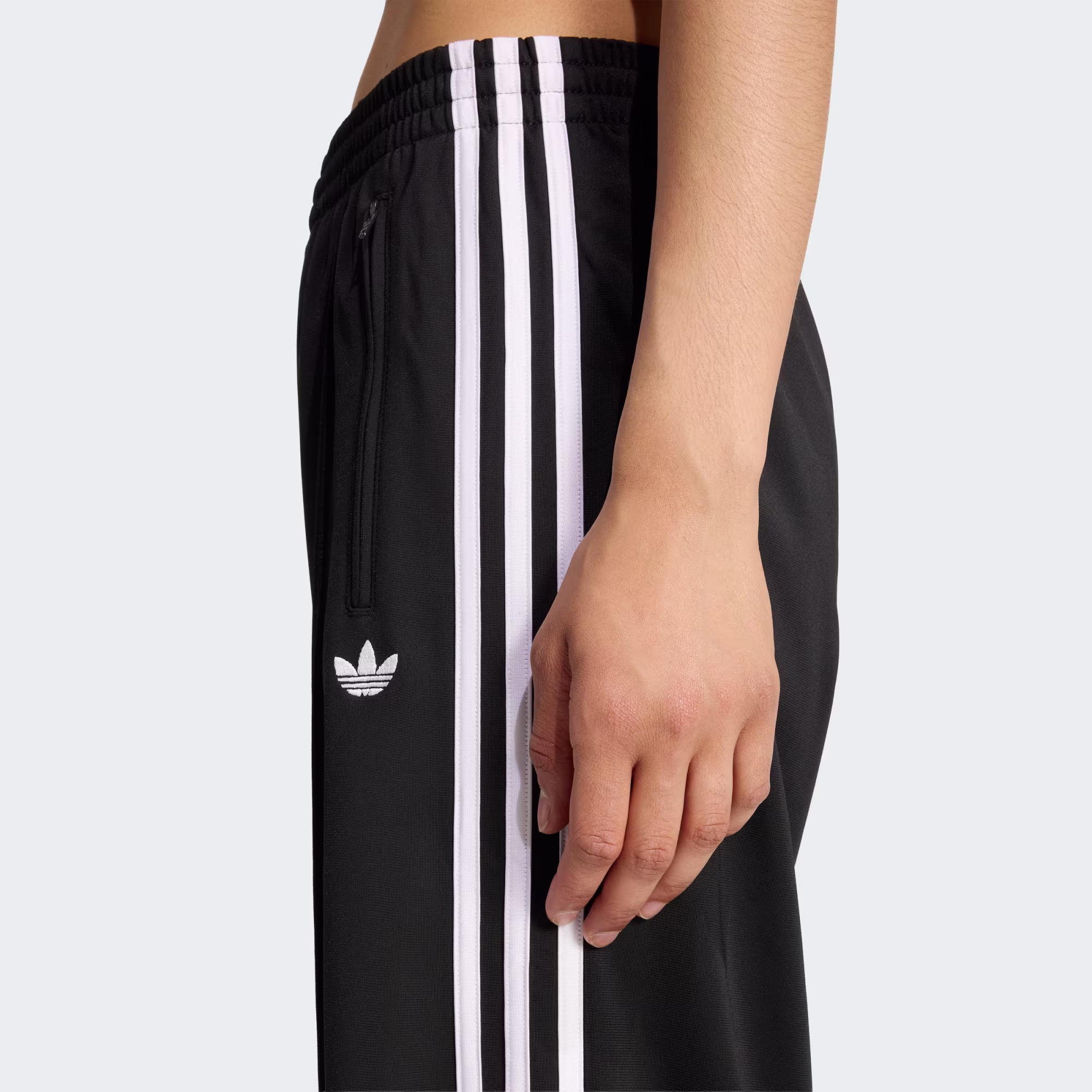 Adidas ქალის შარვალი