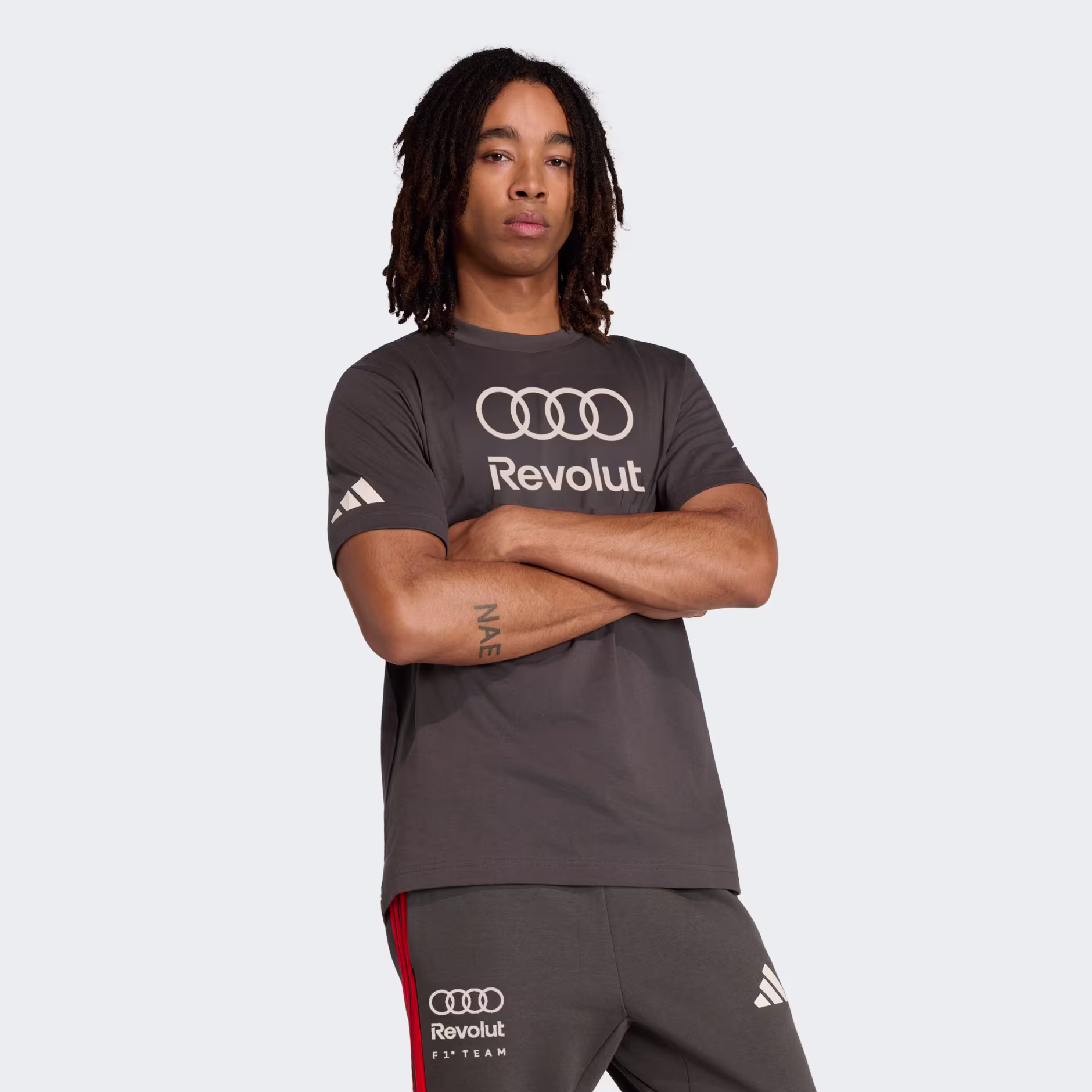 Adidas მამაკაცის მაისური