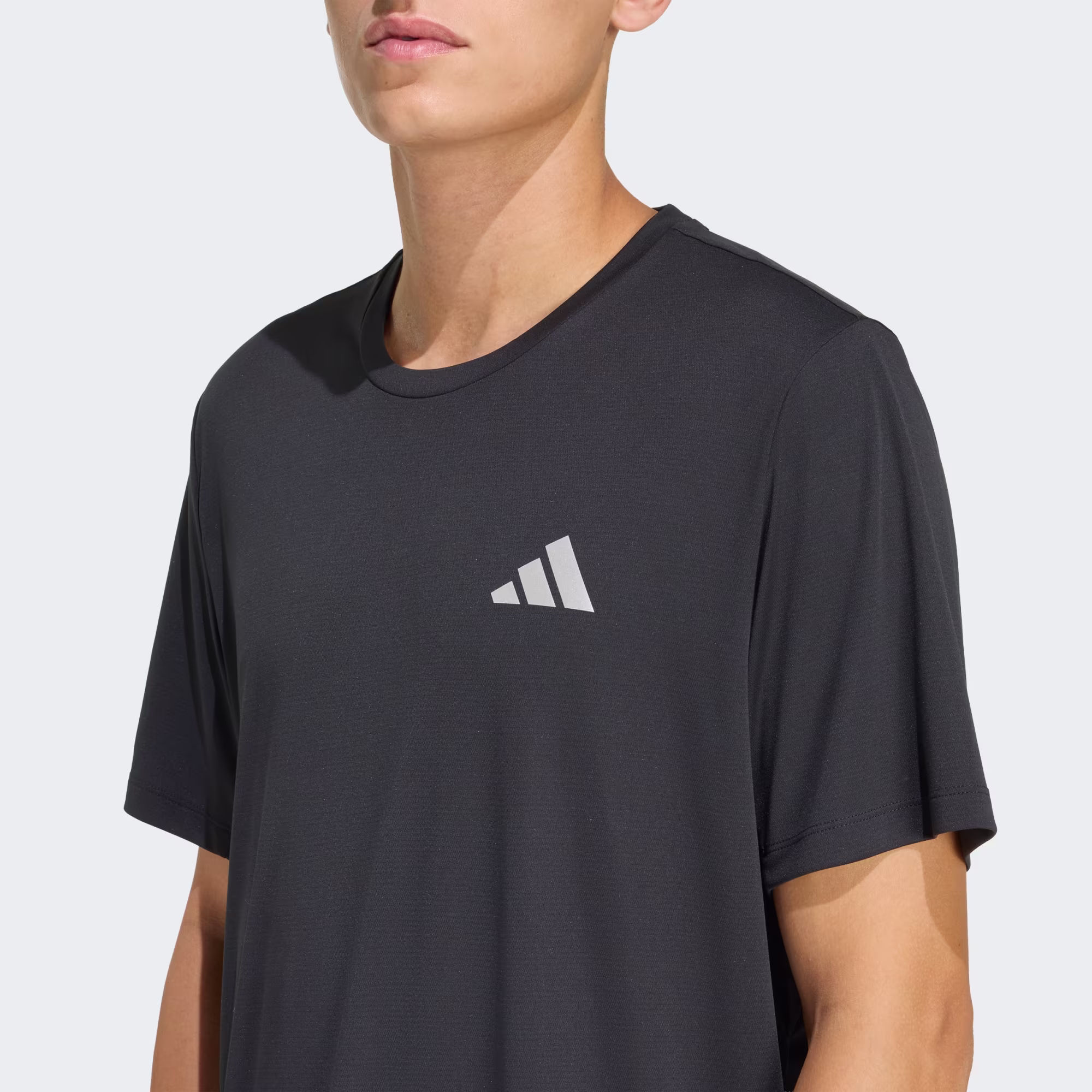 Adidas მამაკაცის მაისური