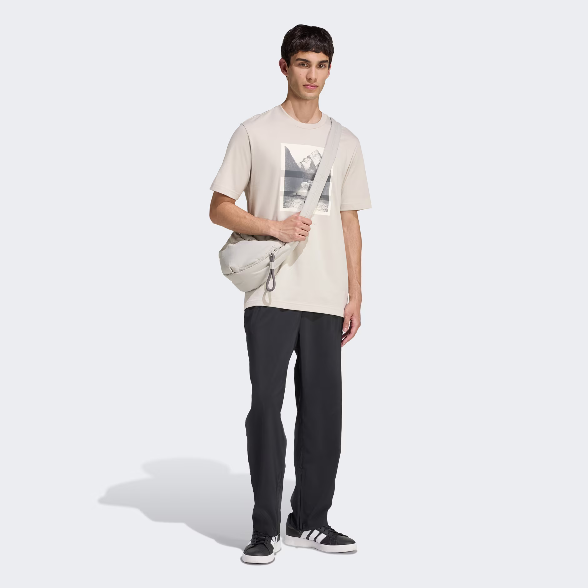 Adidas მამაკაცის მაისური