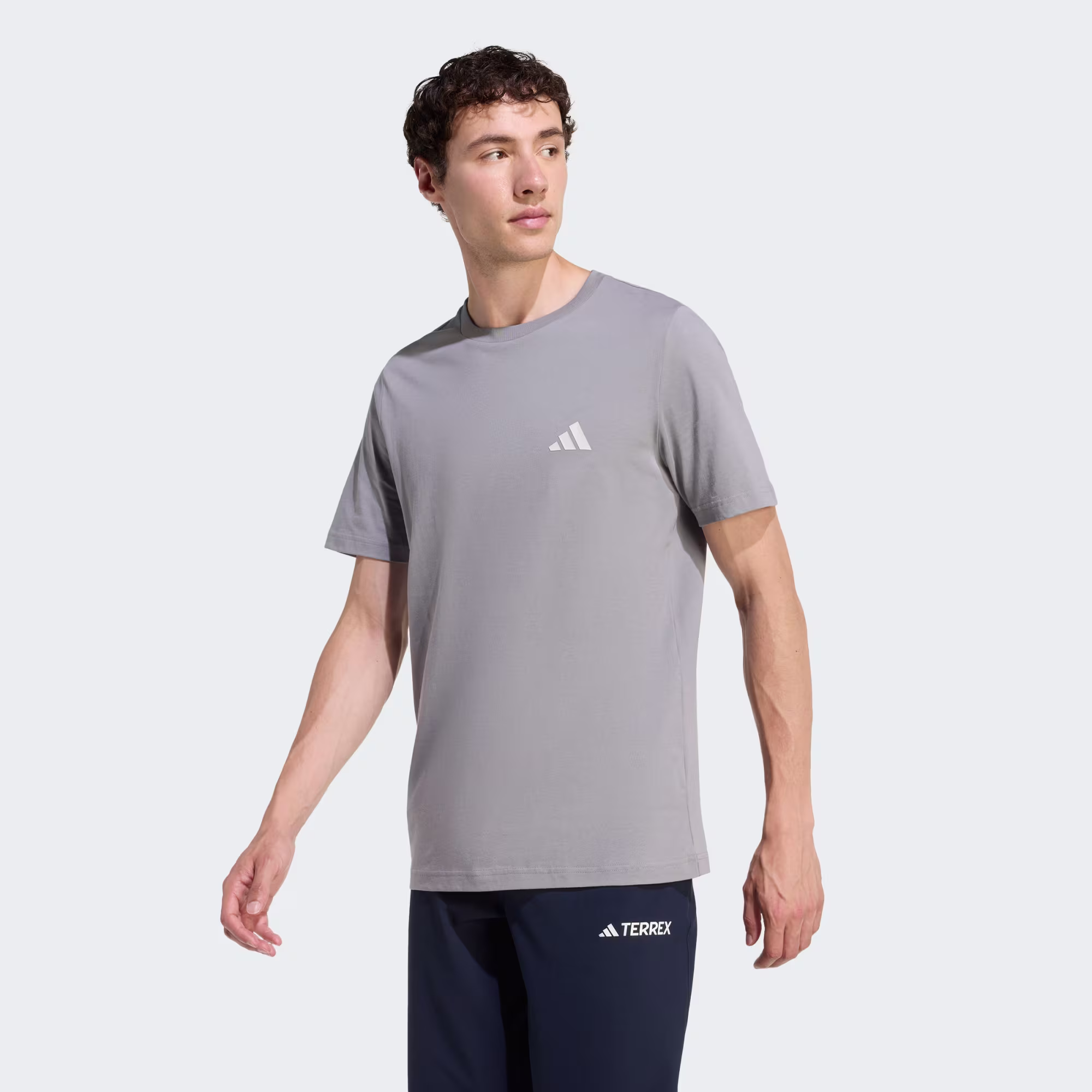 Adidas მამაკაცის მაისური