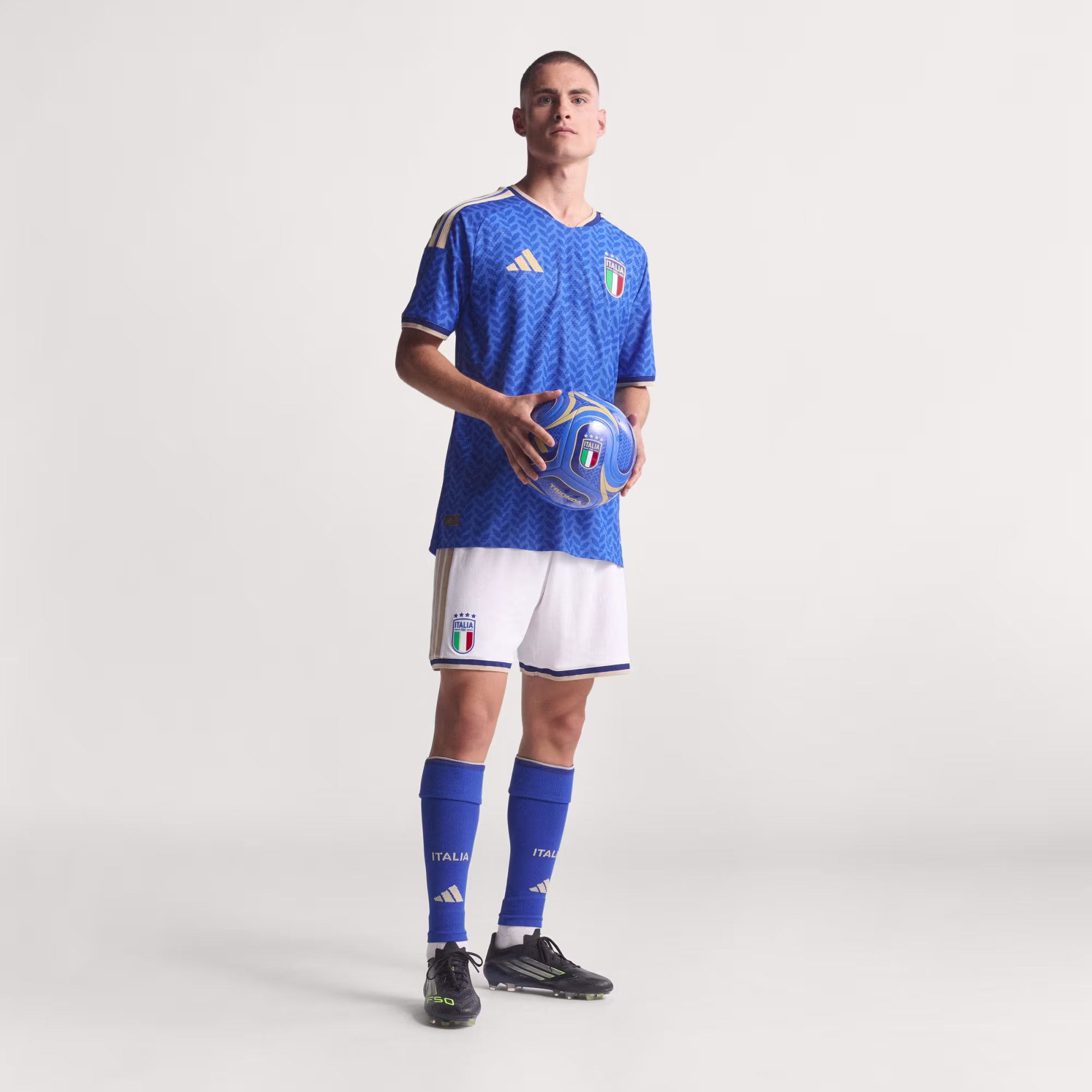 Adidas მამაკაცის მაისური