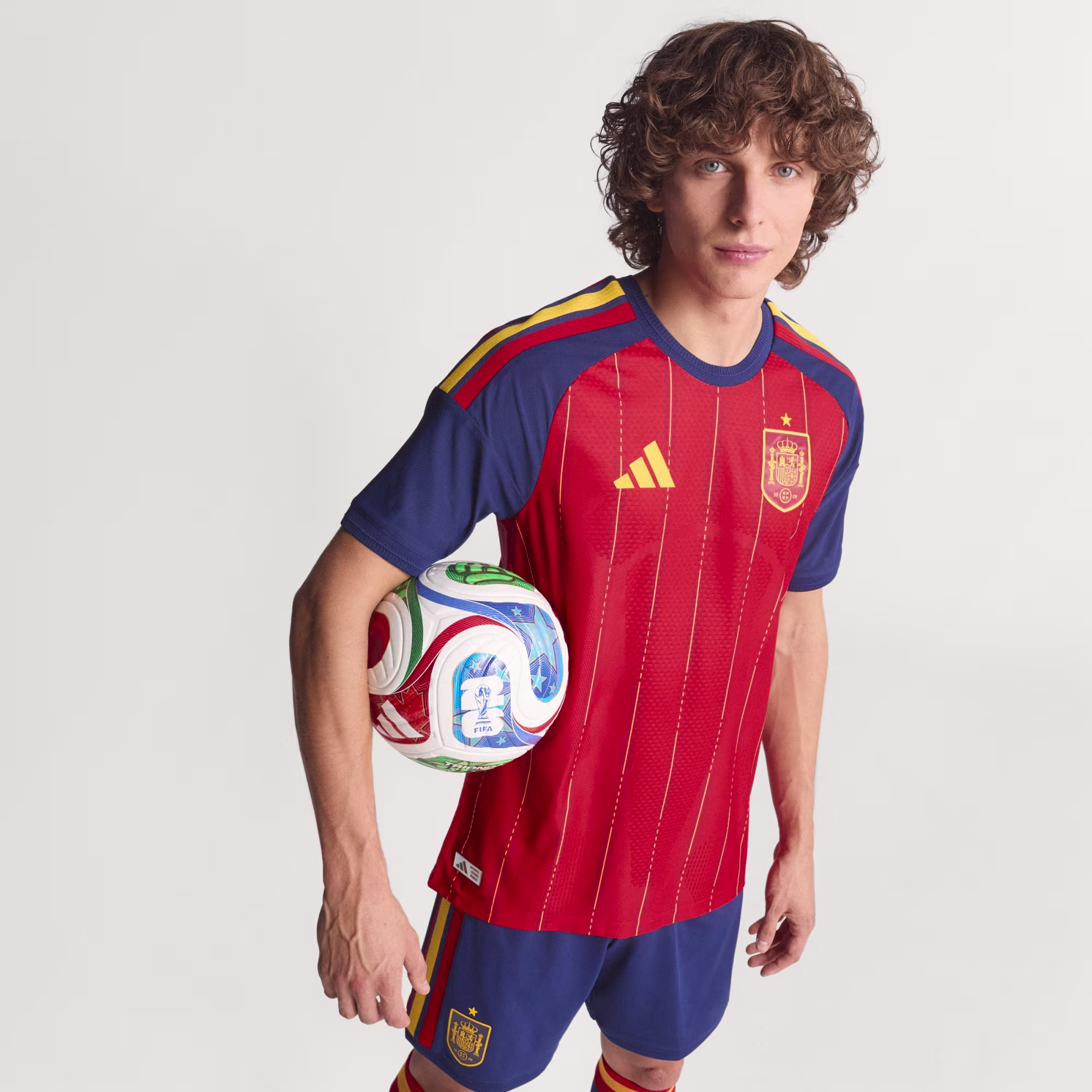 Adidas მამაკაცის მაისური