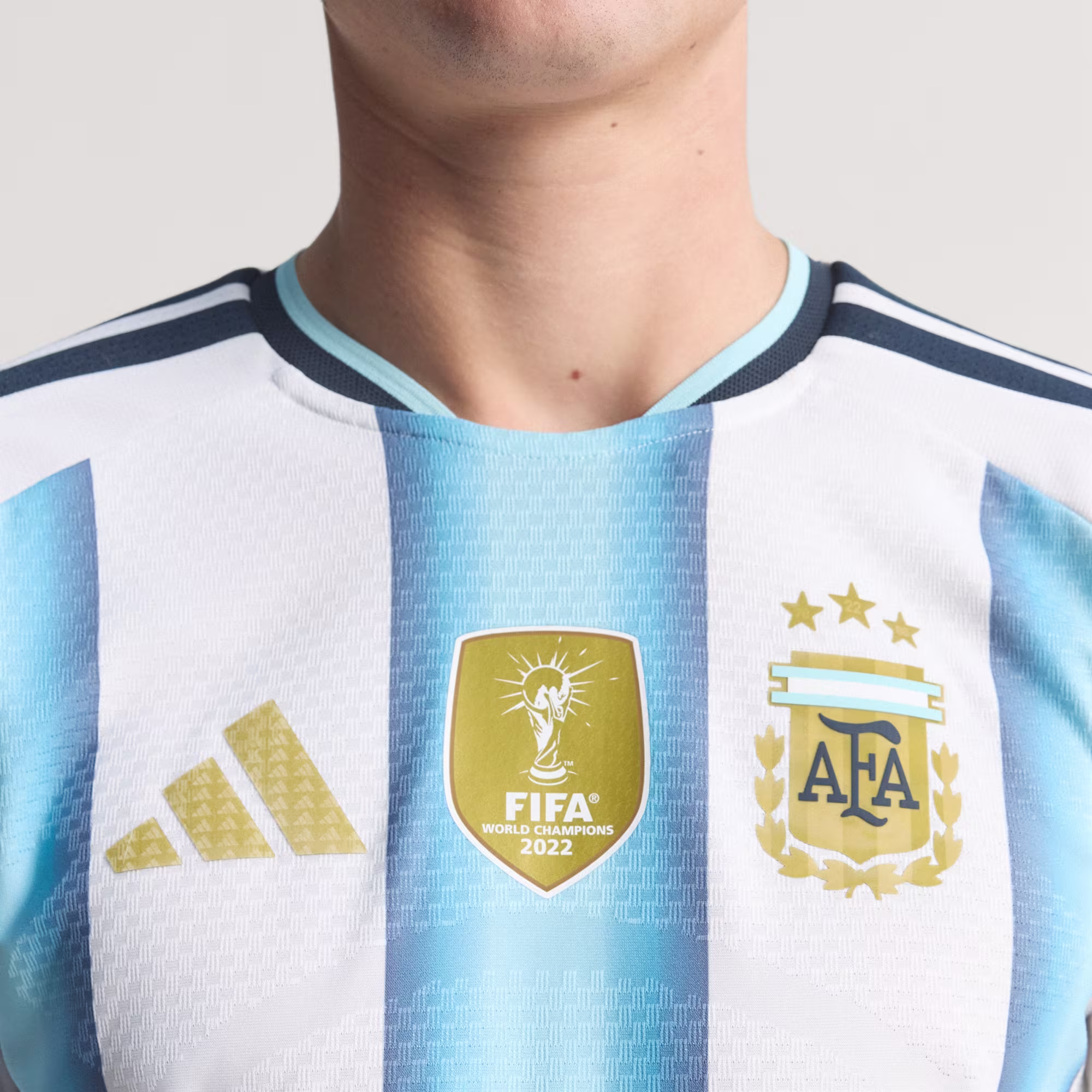 Adidas მამაკაცის მაისური