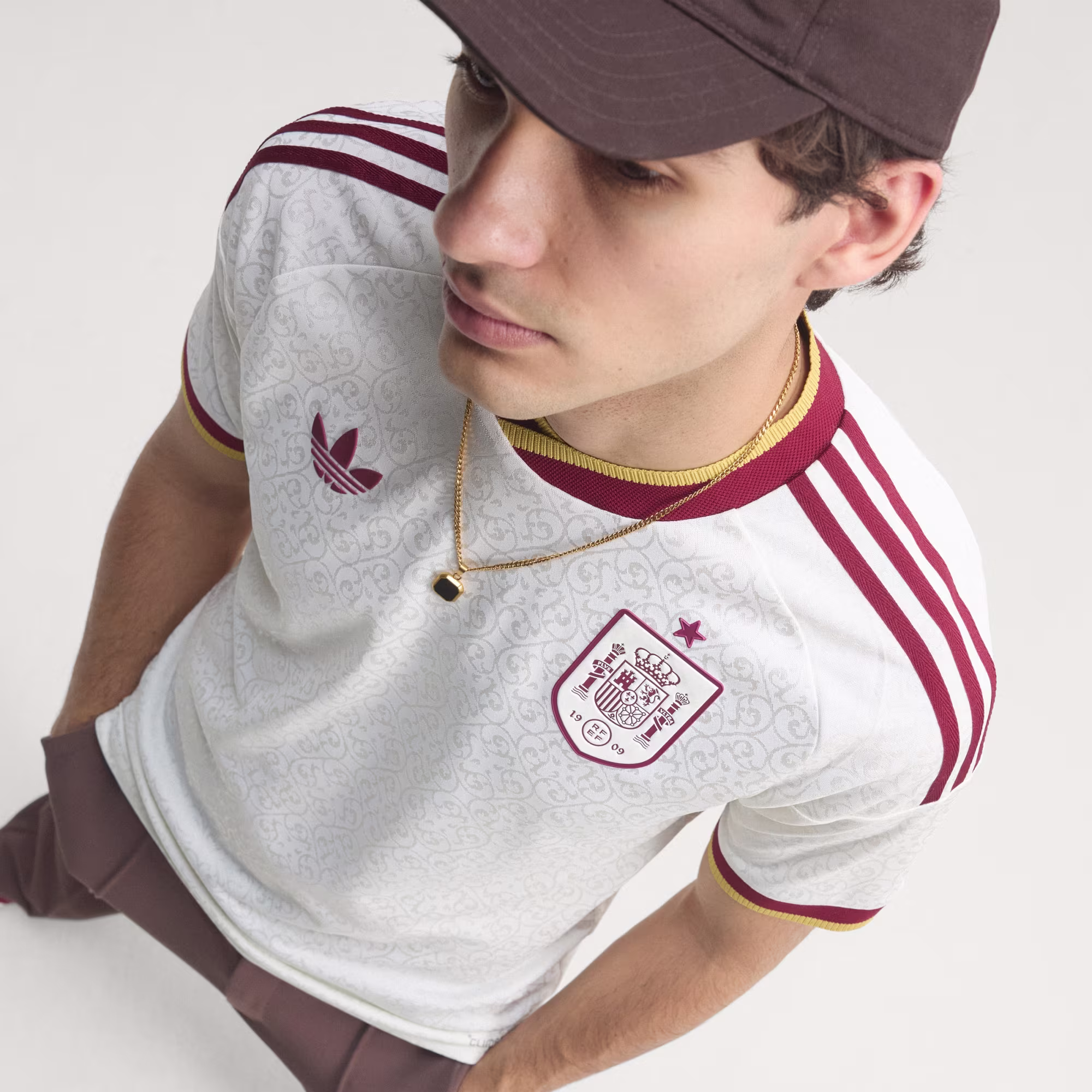 Adidas მამაკაცის მაისური