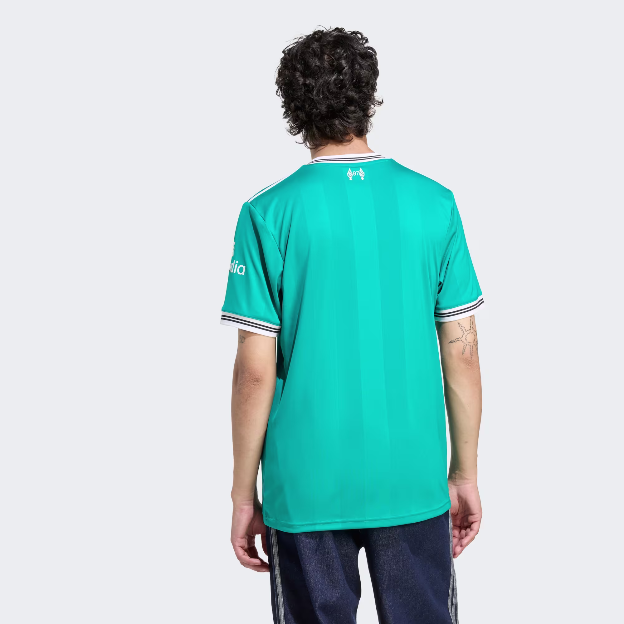 Adidas მამაკაცის მაისური