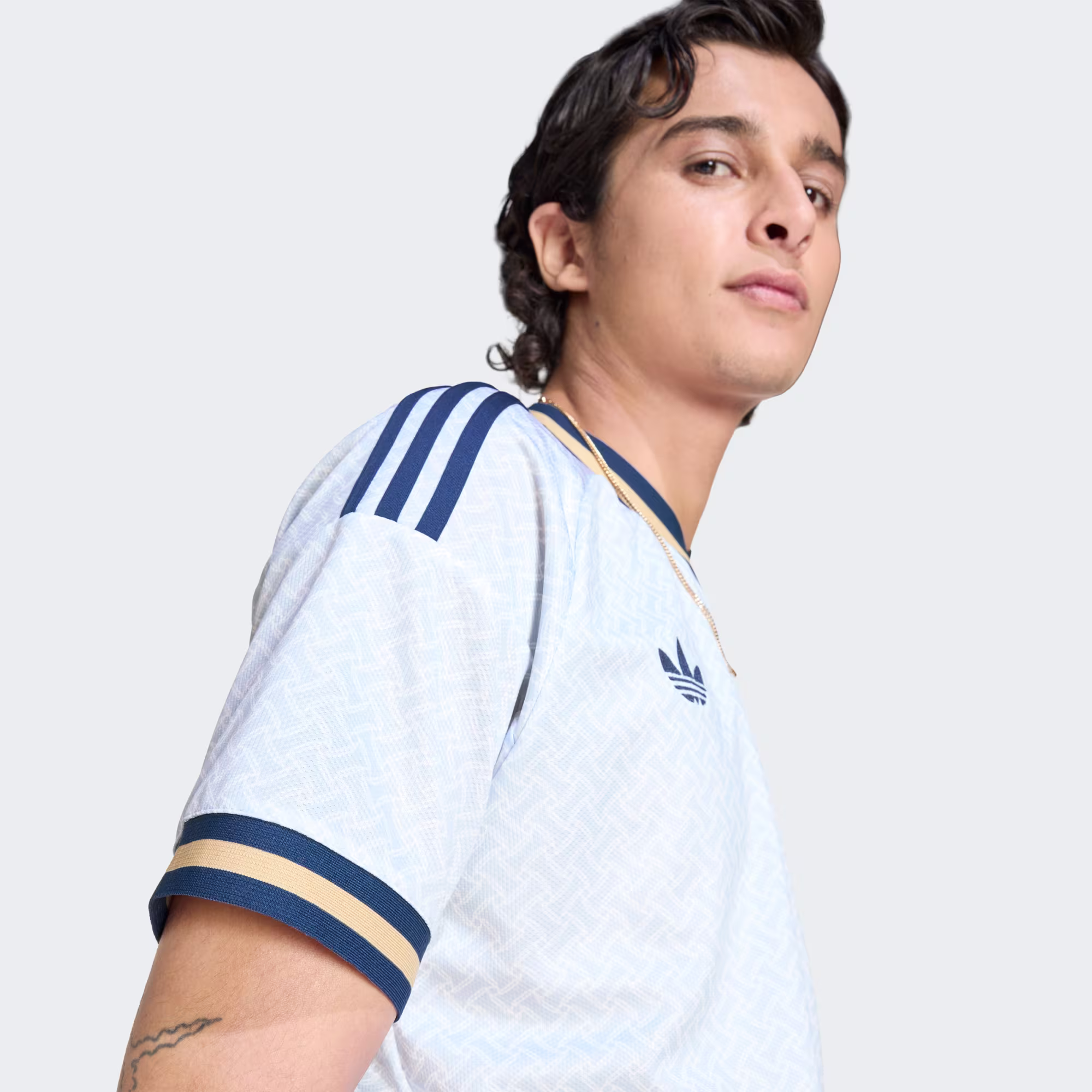 Adidas მამაკაცის მაისური