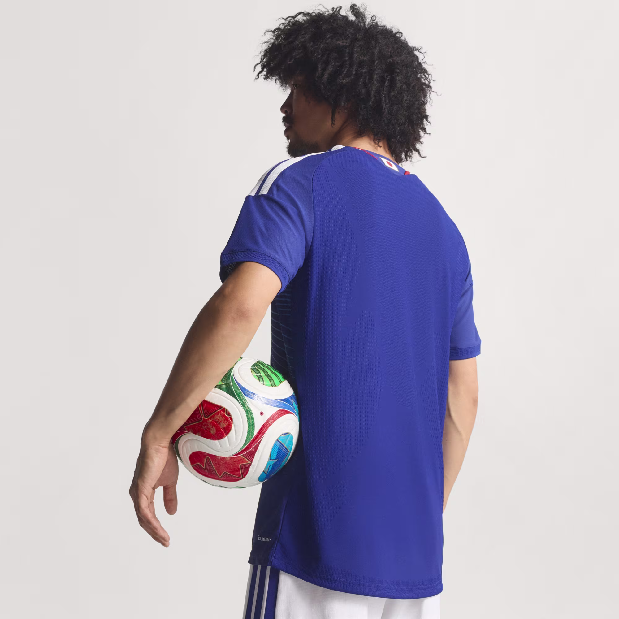 Adidas მამაკაცის მაისური